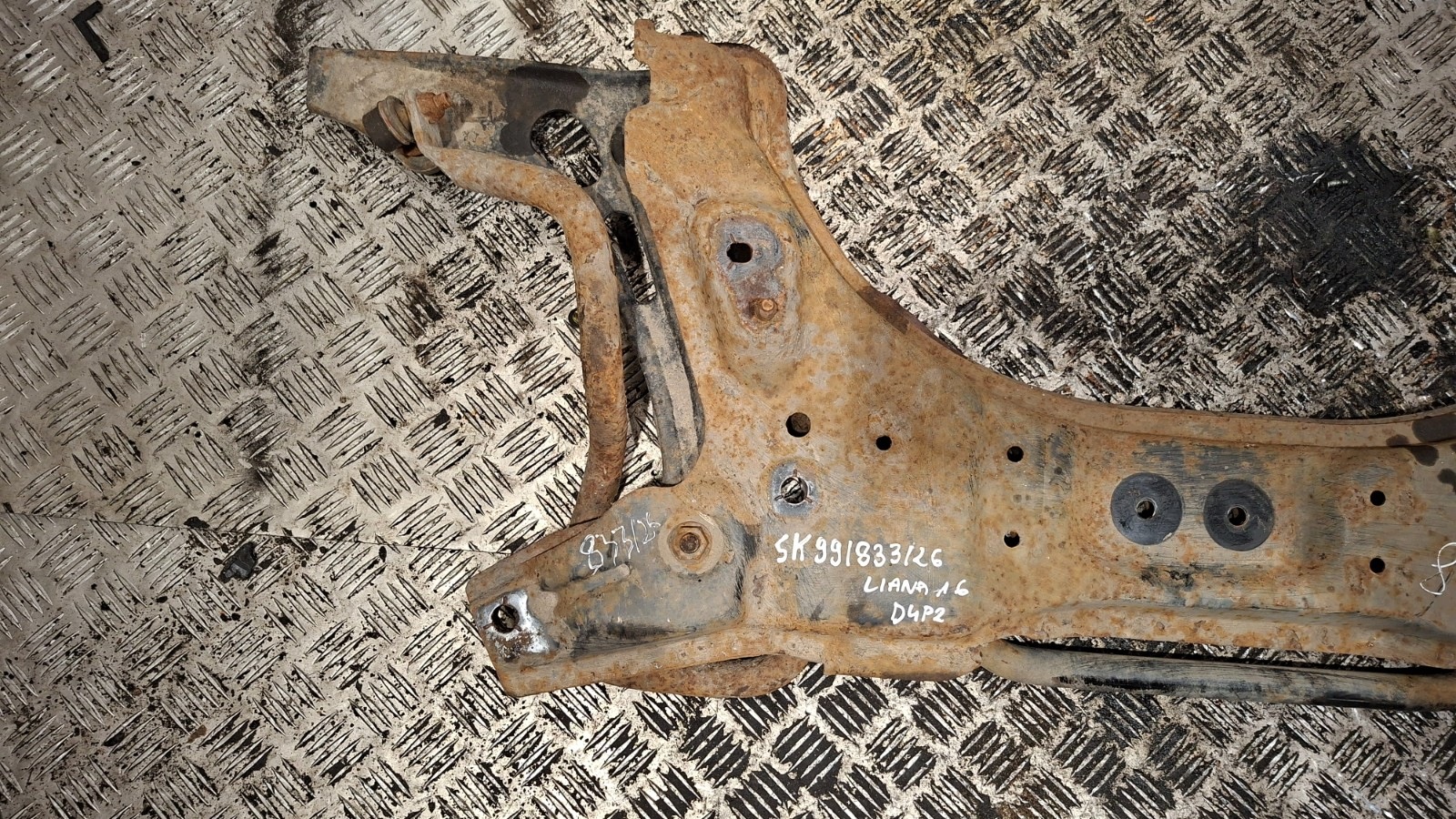 axle beam springing front SUZUKI LIANA 2001r 1.6B