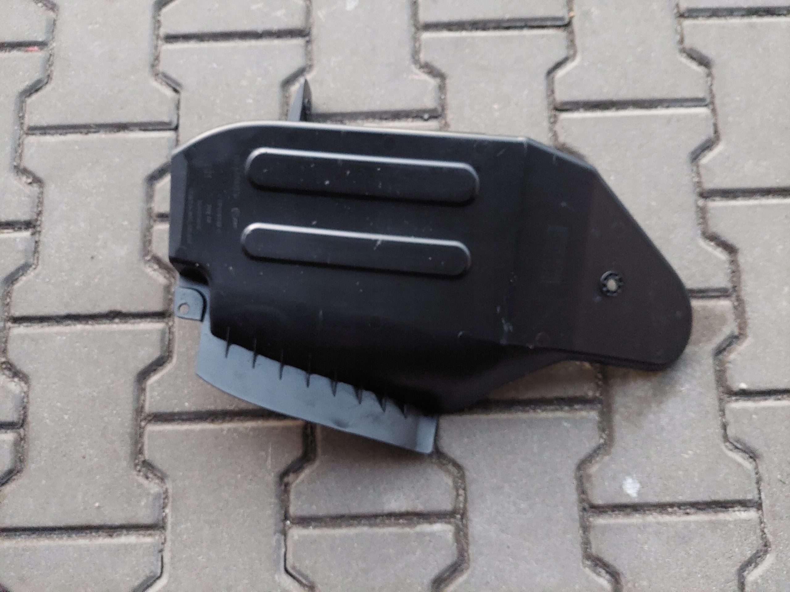 mudguard rear part right rear. right 767489566R DACIA SPRING