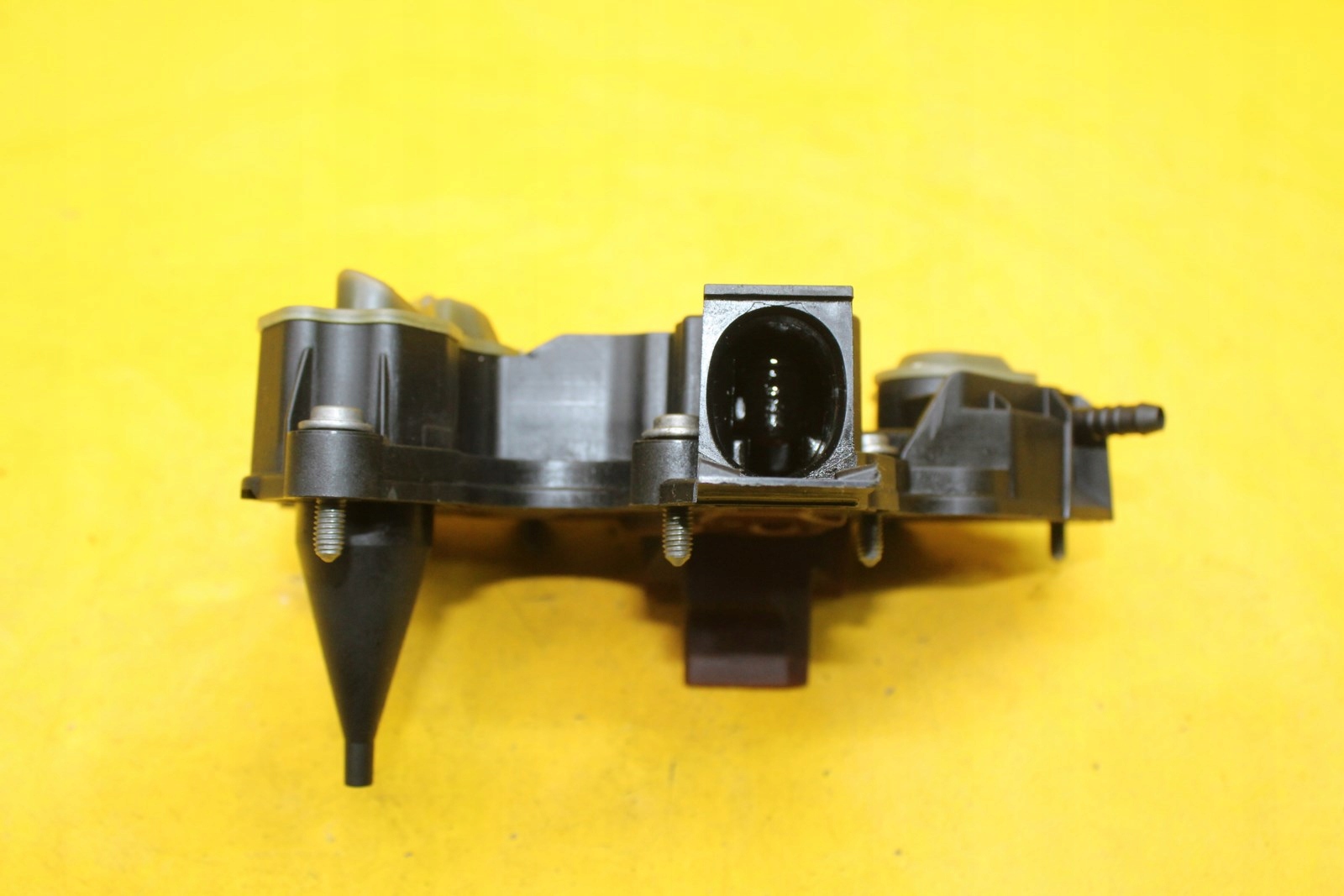 Масляный СЕПЕРАТОР 2.0 TFSI A3 S3 06K103495P CJX