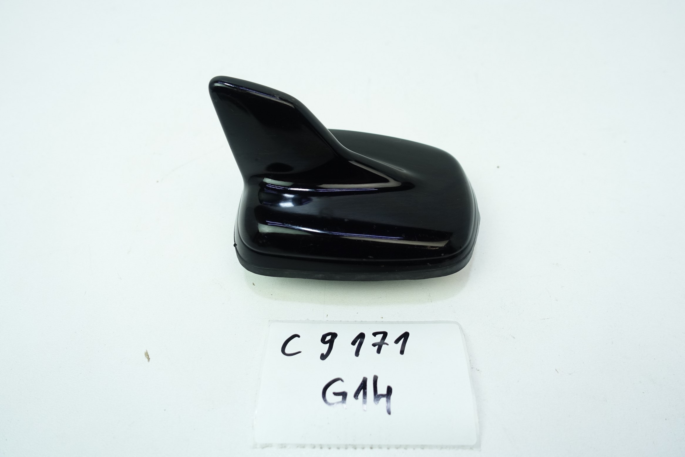 Антена на дах AUDI A3 A6 A7 A8 4N0035503AN