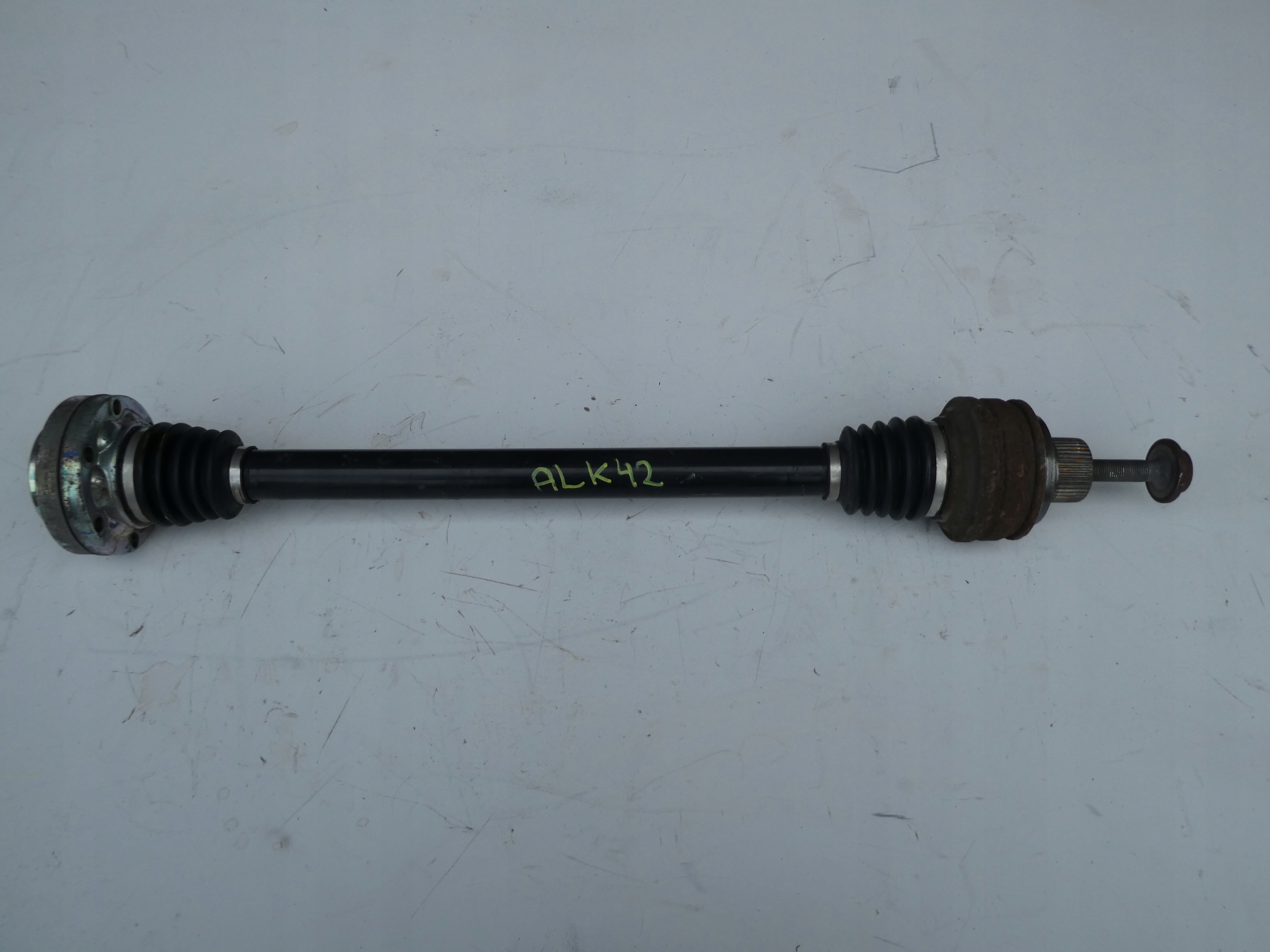 AUDI Q7 semi-axis rear part right 4M0501203D