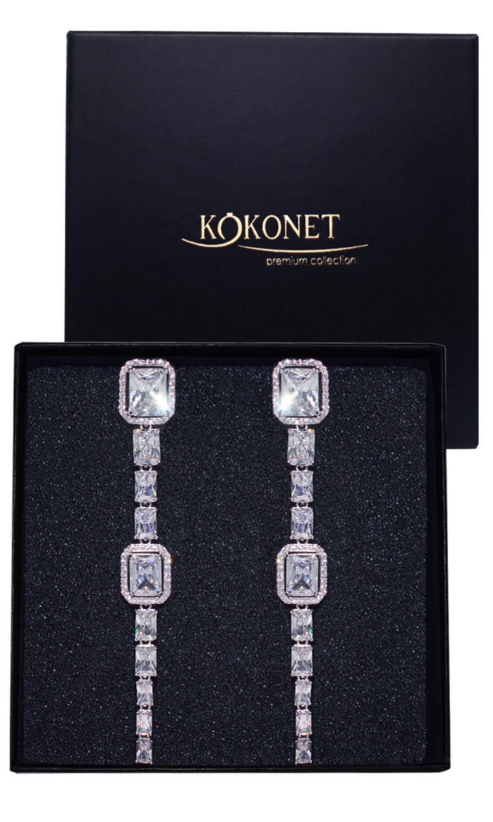 Náušnice jsou nádherné, efektní svatební zirkony, lesklé a dlouhé visí na nich