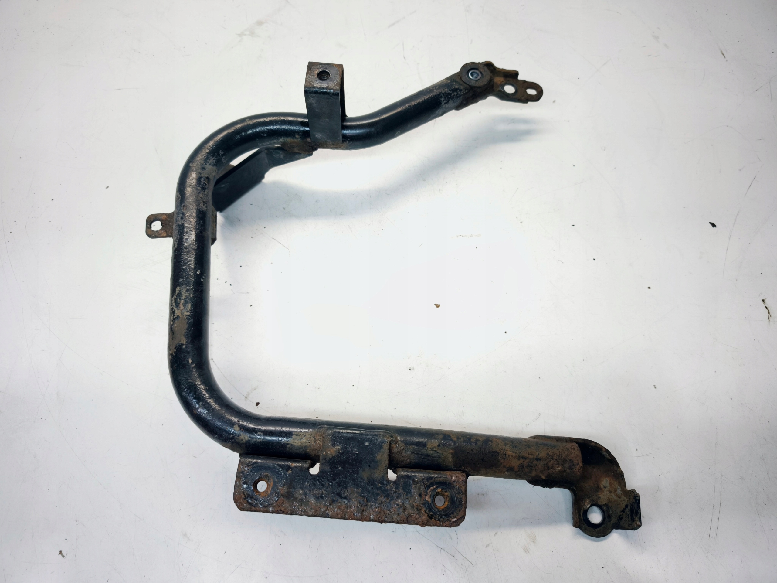 Poignée Support plaque Support Réservoir ADBLU AUDI A4 B8 A5 8T LIFT 8K0131979C