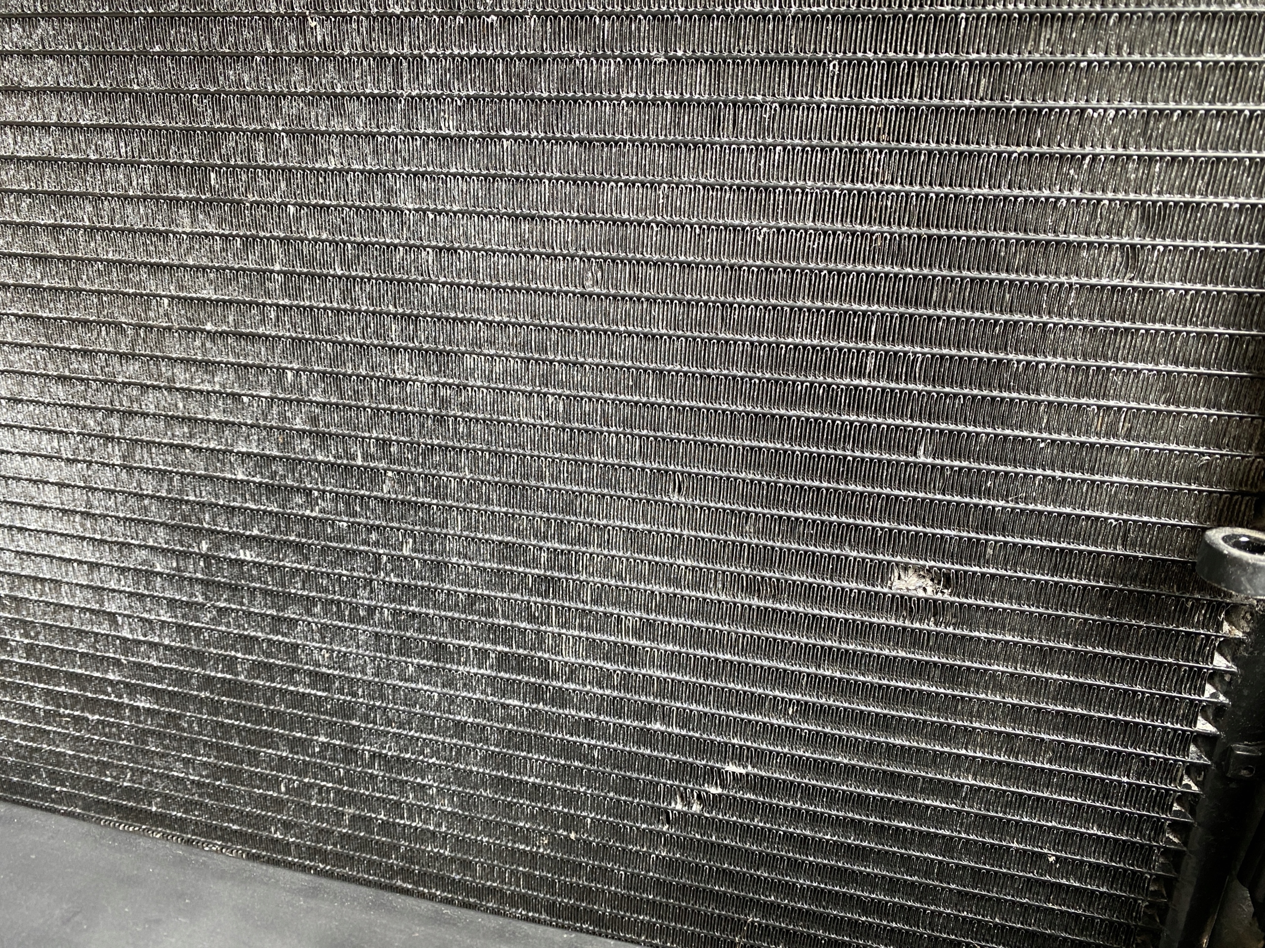 AUDI Q5 8R LIFT 3.0TDI bar, wall radiator