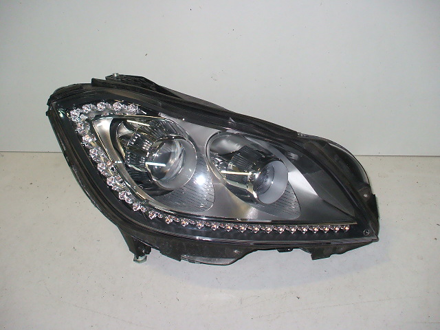 MERCEDES КЛС W218 ФАРА ПРАВА КСЕНОН БІНОН LED A2188204261