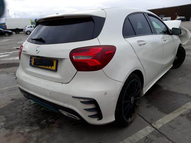 SZYBA DRZWI PRAWY TYŁ A1767350410 MERCEDES A W176 2015 Producent części Mercedes-Benz OE