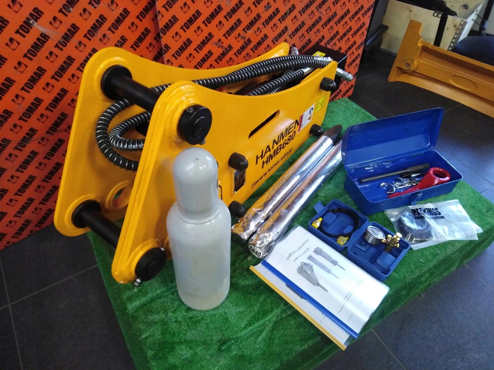 HMB680 - Гидравлический молот HMB 680 JCB Капер JCB 3CX 4CX