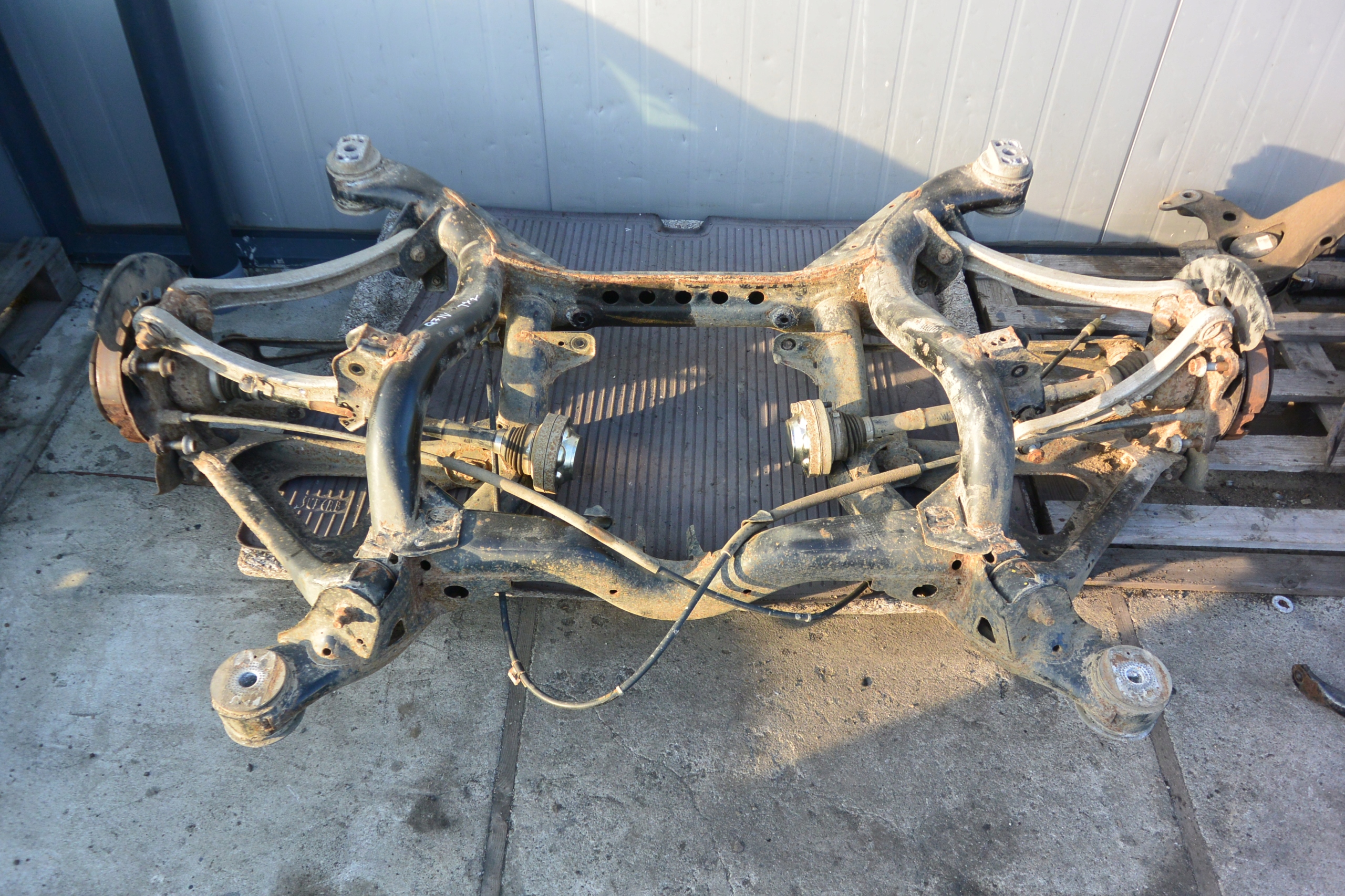 subframe axle beam arm swing rear part AUDI Q7 4L