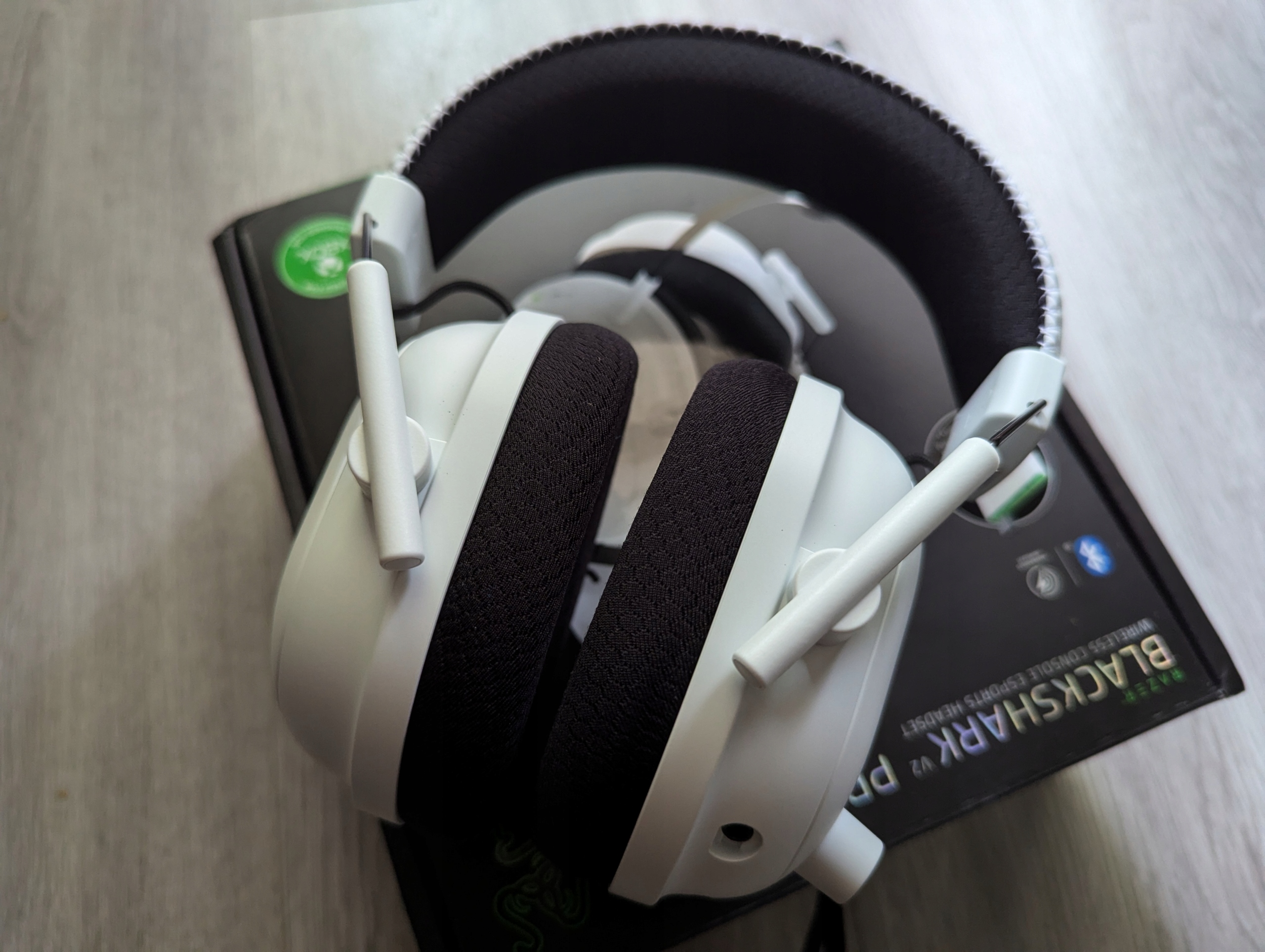 RAZER Słuchawki Gamingowe BlackShark V2 Pro (Xbox Licencja) Białe — 10