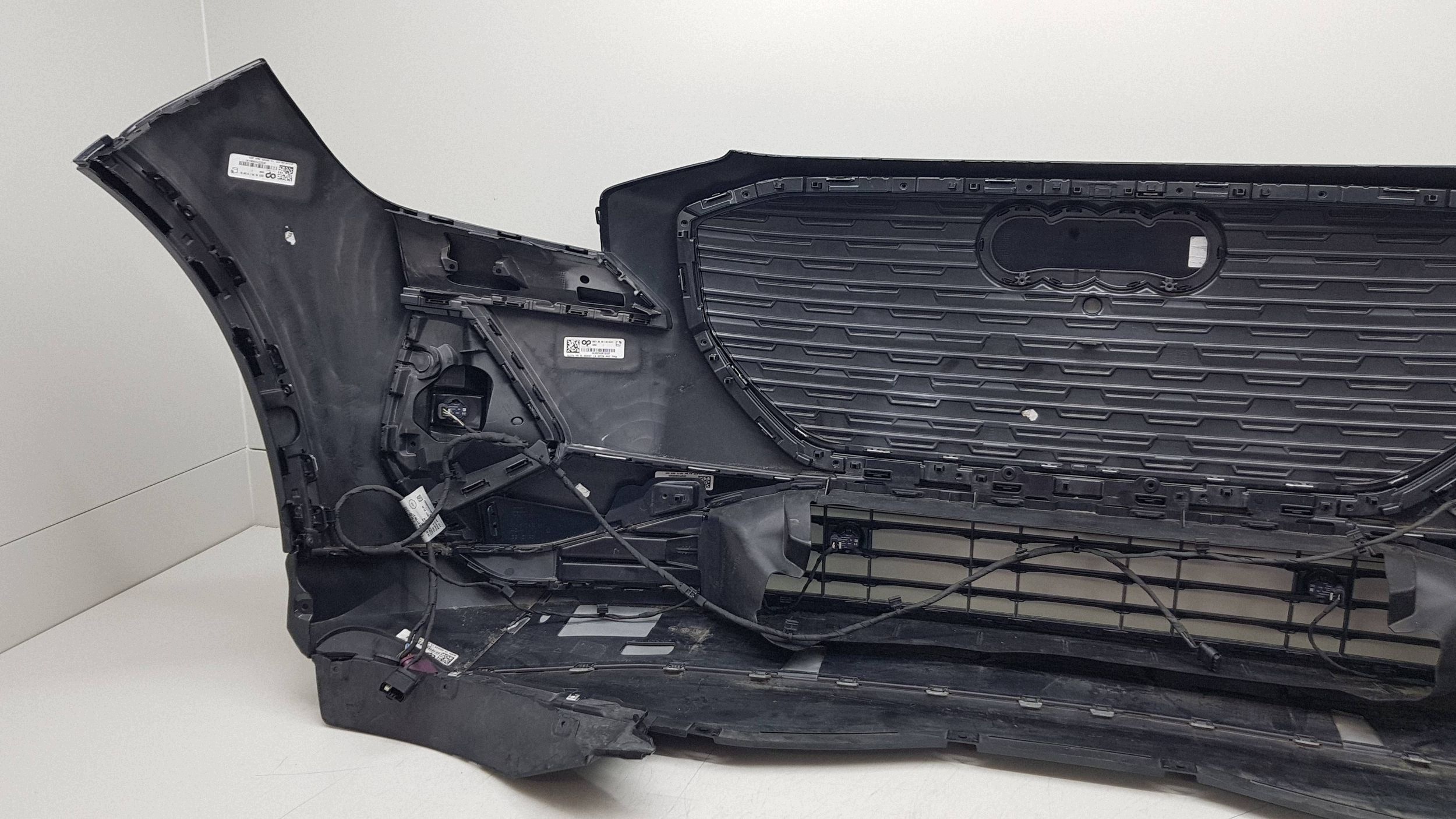 AUDI Q4 E-TRON s-line 2021 - bumper front 89A.807.725.A