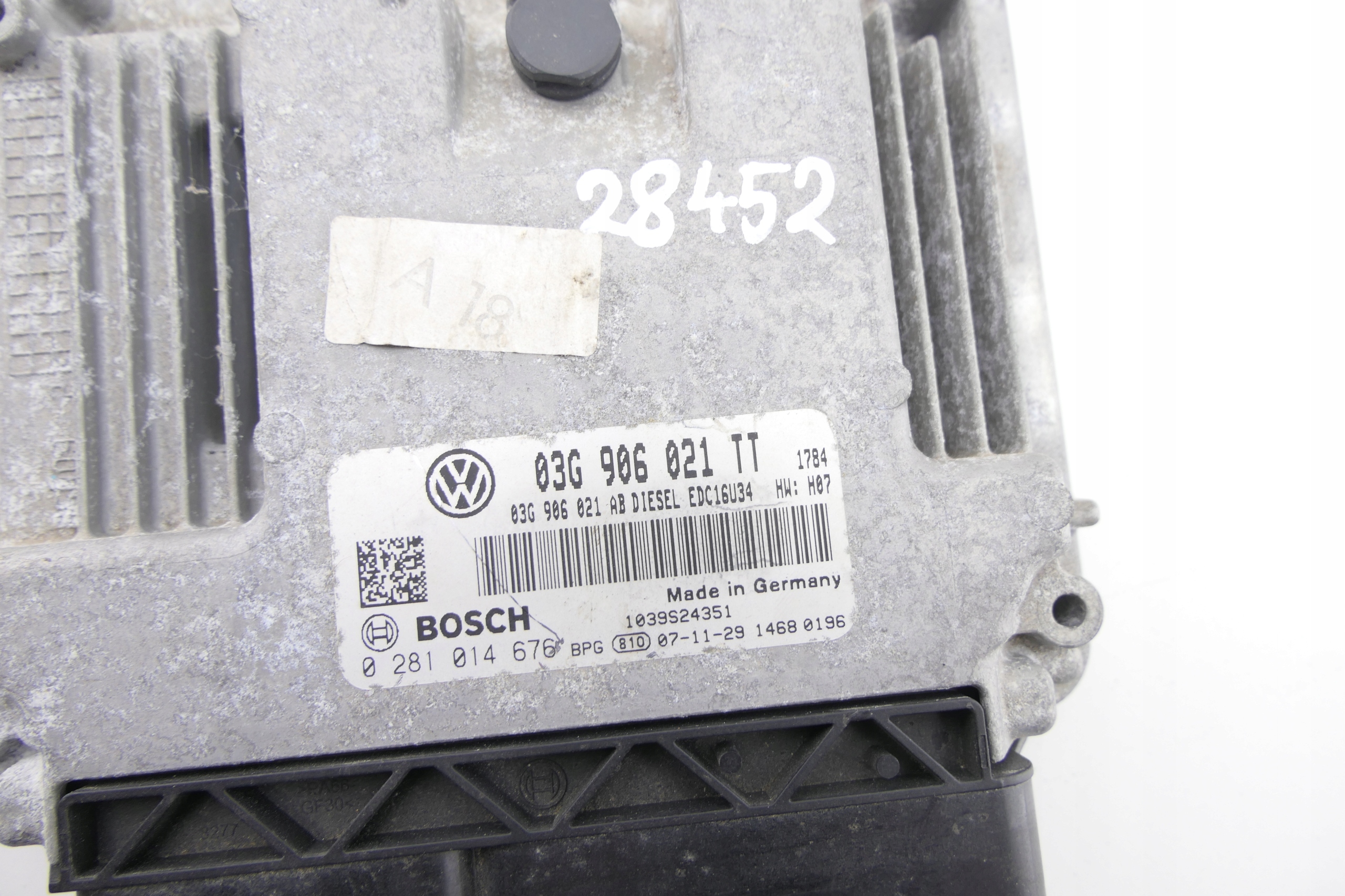 computer of the engine VOLKSWAGE GOLF V plus 1.9 TDI 03G906021TT