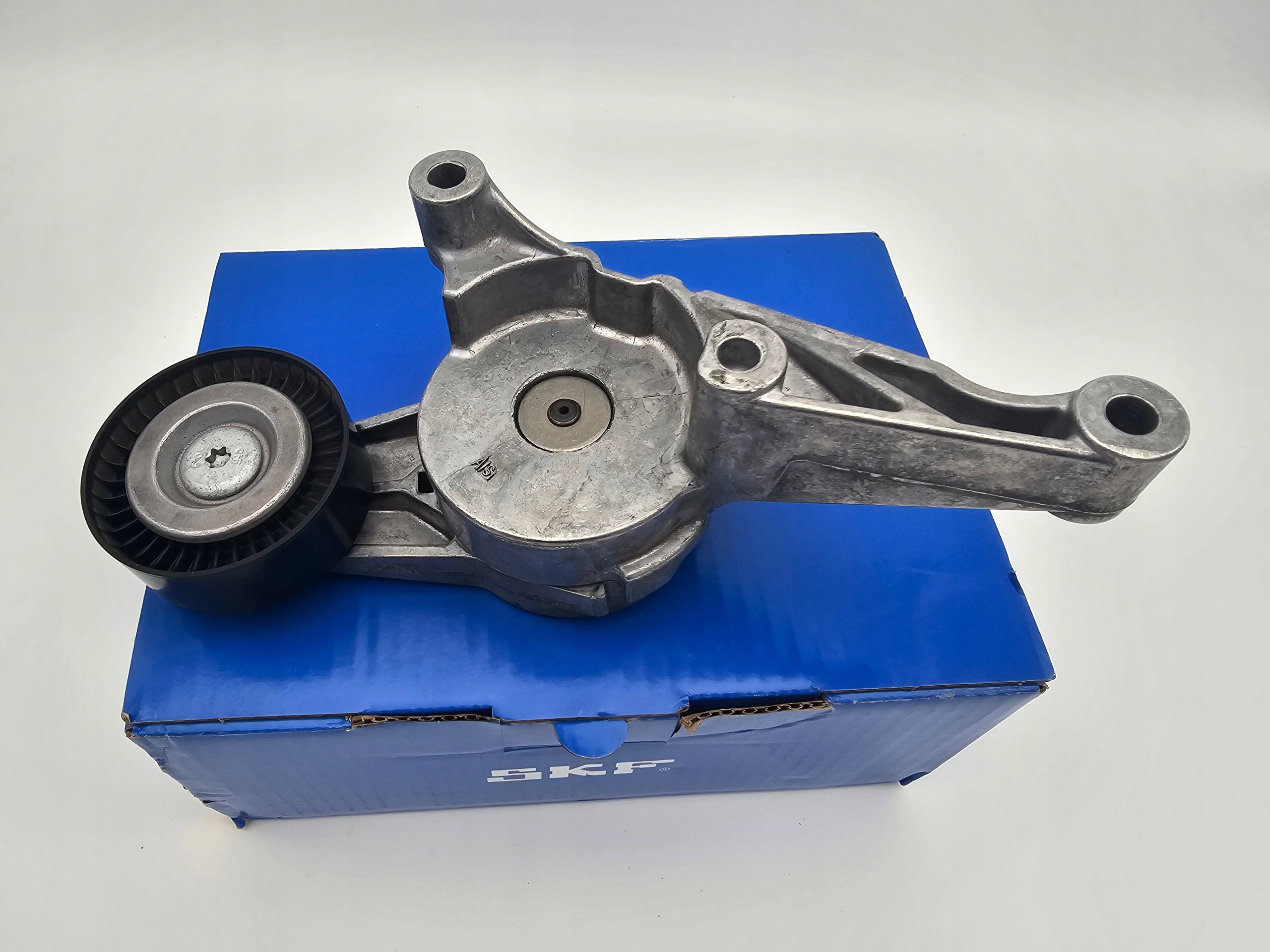 SKF VKM 31054 Rolka napinacza paska klinowego EAN (GTIN) 7316574188437