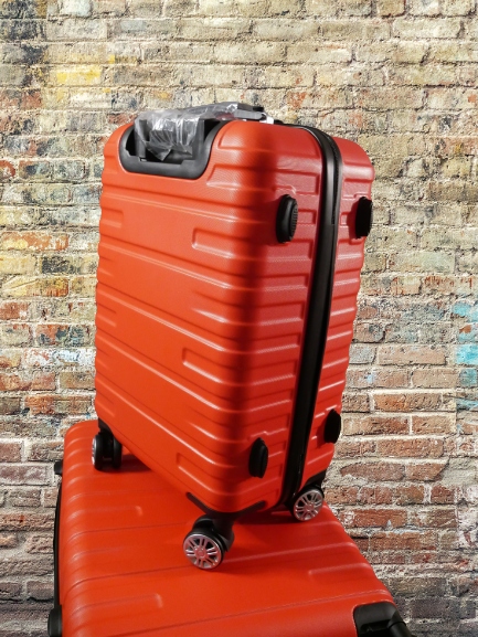 XXL WALIZKA DUŻA NA 4 KÓŁKACH PODRÓŻNA CZERWONA Z ABS BAGAŻ SAMOLOTOWY Model PTN 5806-W-S-6072 BL