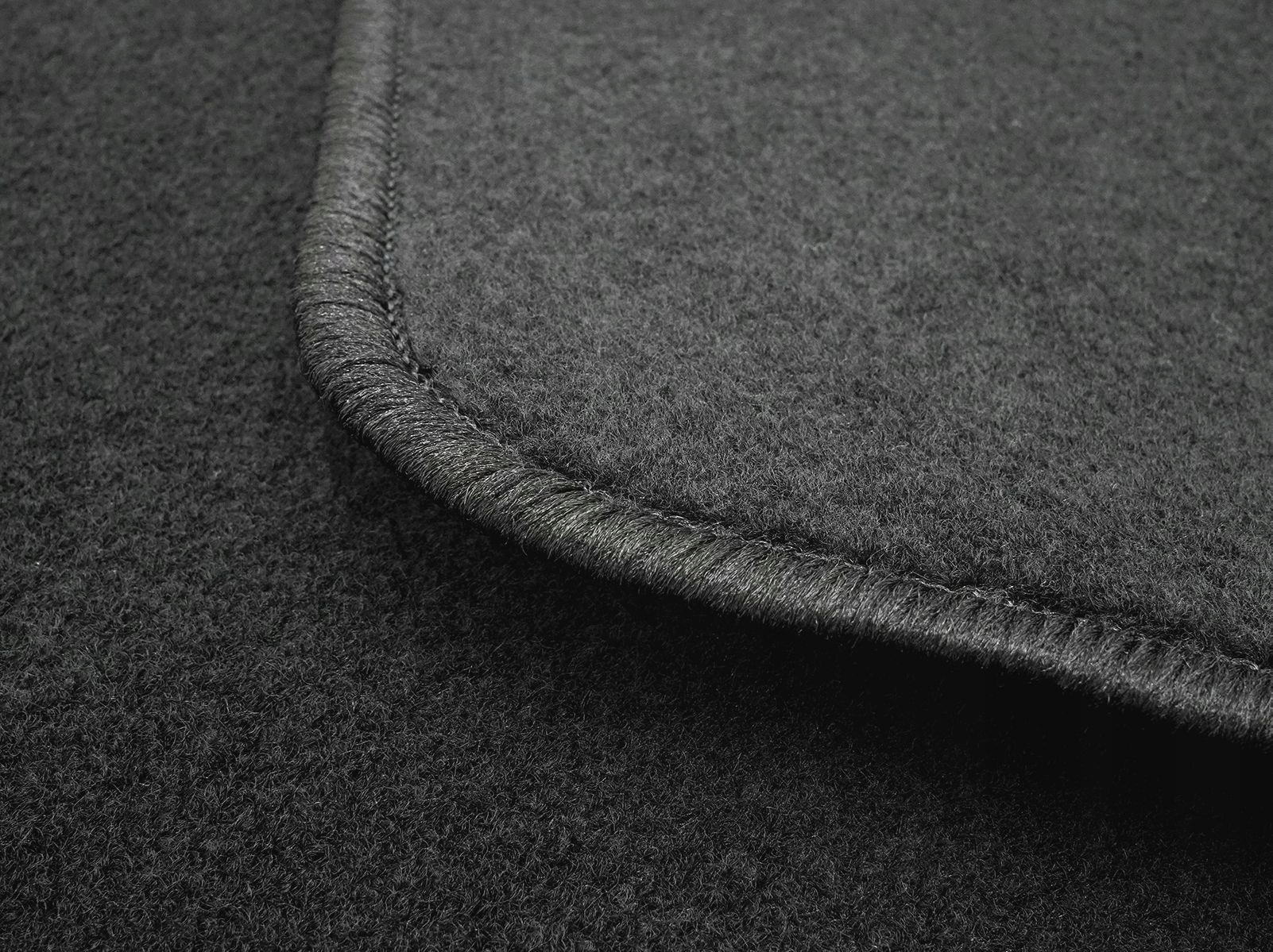 Dywaniki samochodowe welurowe dedykowane stopery czarne do modeli MERCEDES Liczba elementów 4