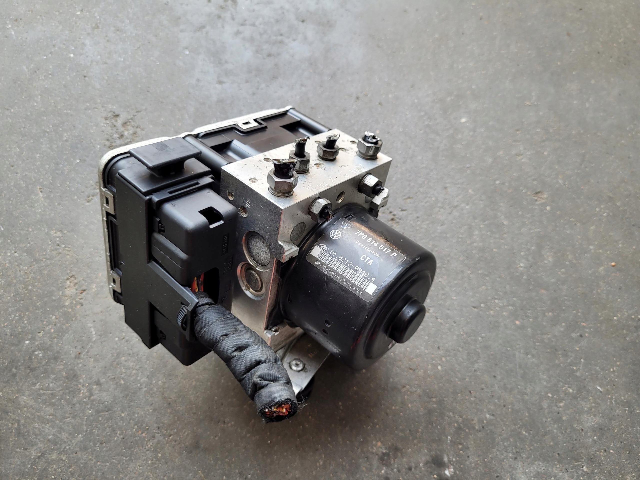 Pompa ABS 7P0614517P VW TOUAREG II 2 7P 3.0 TDI