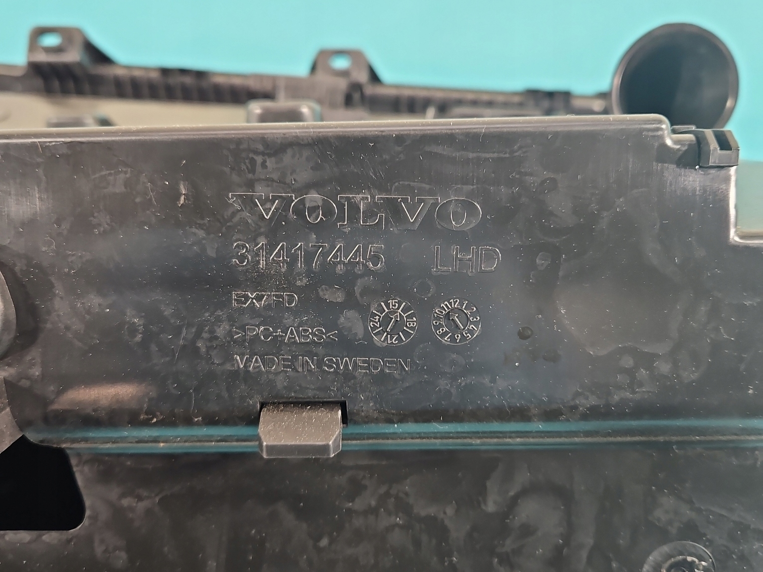 бардачок пассажира volvo V90 S90 II европа