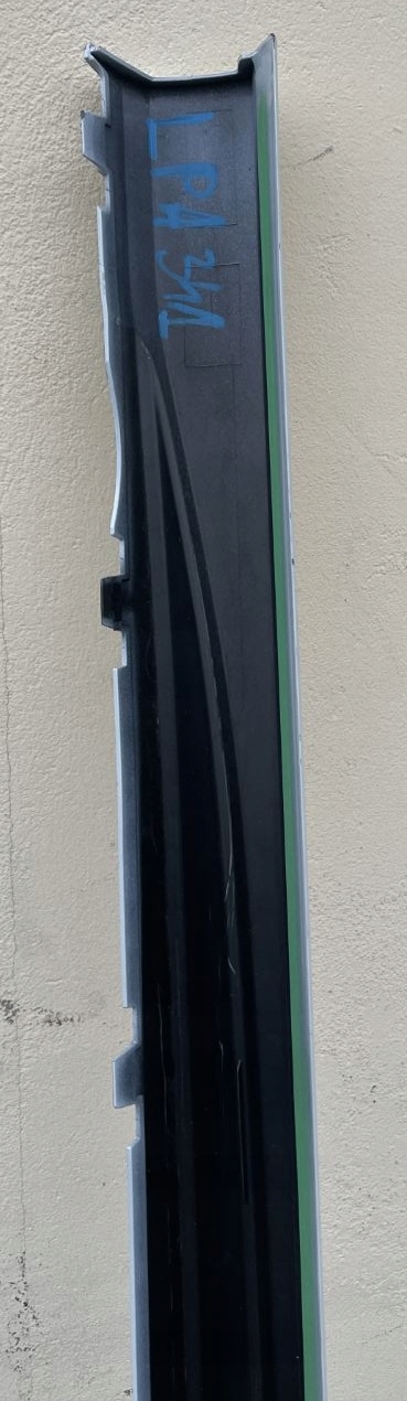 LPA341 VW GOLF VIII KOMBI 2020- moulding threshold right 5H9853860C