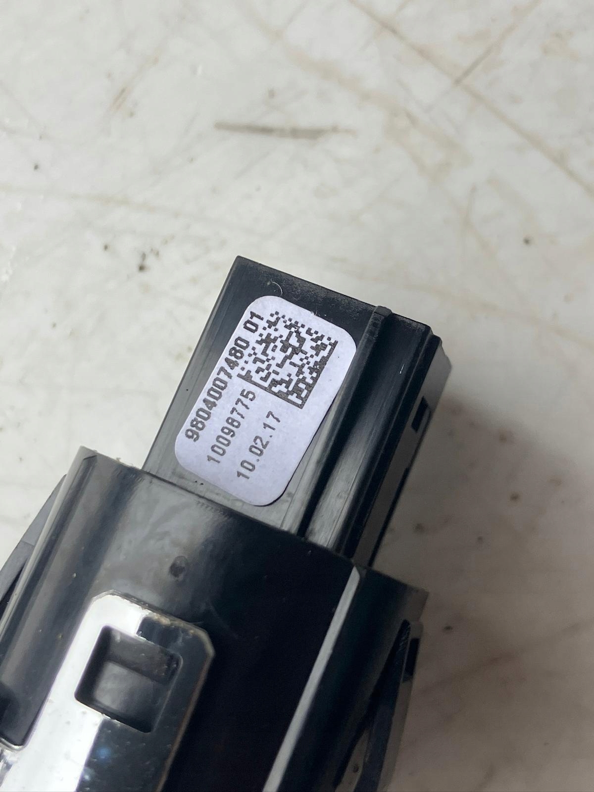button START STOP PEUGEOT 308 T9 9804007480