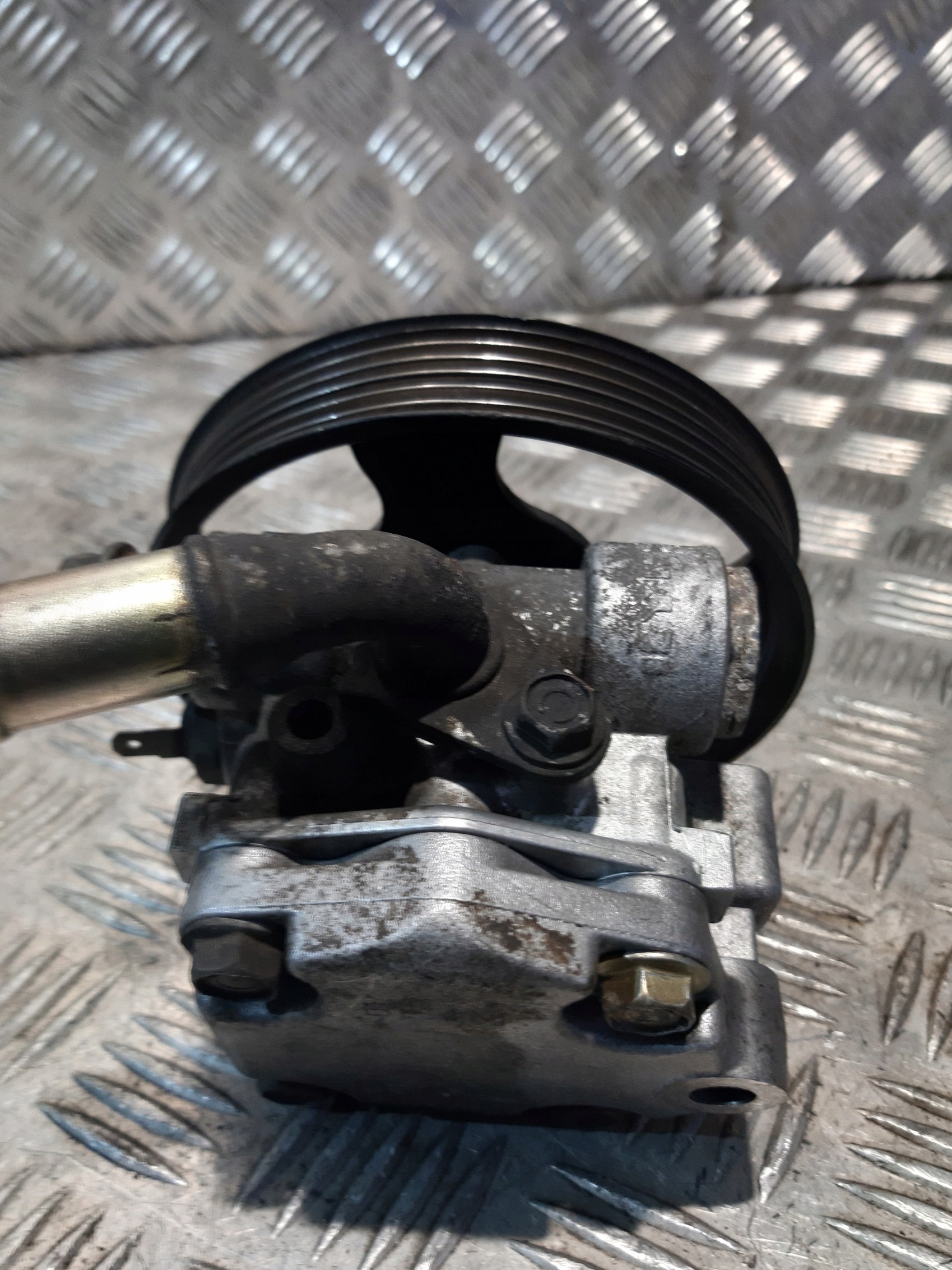 servo čerpadlo MAZDA 3 a KYB 1.6 16V