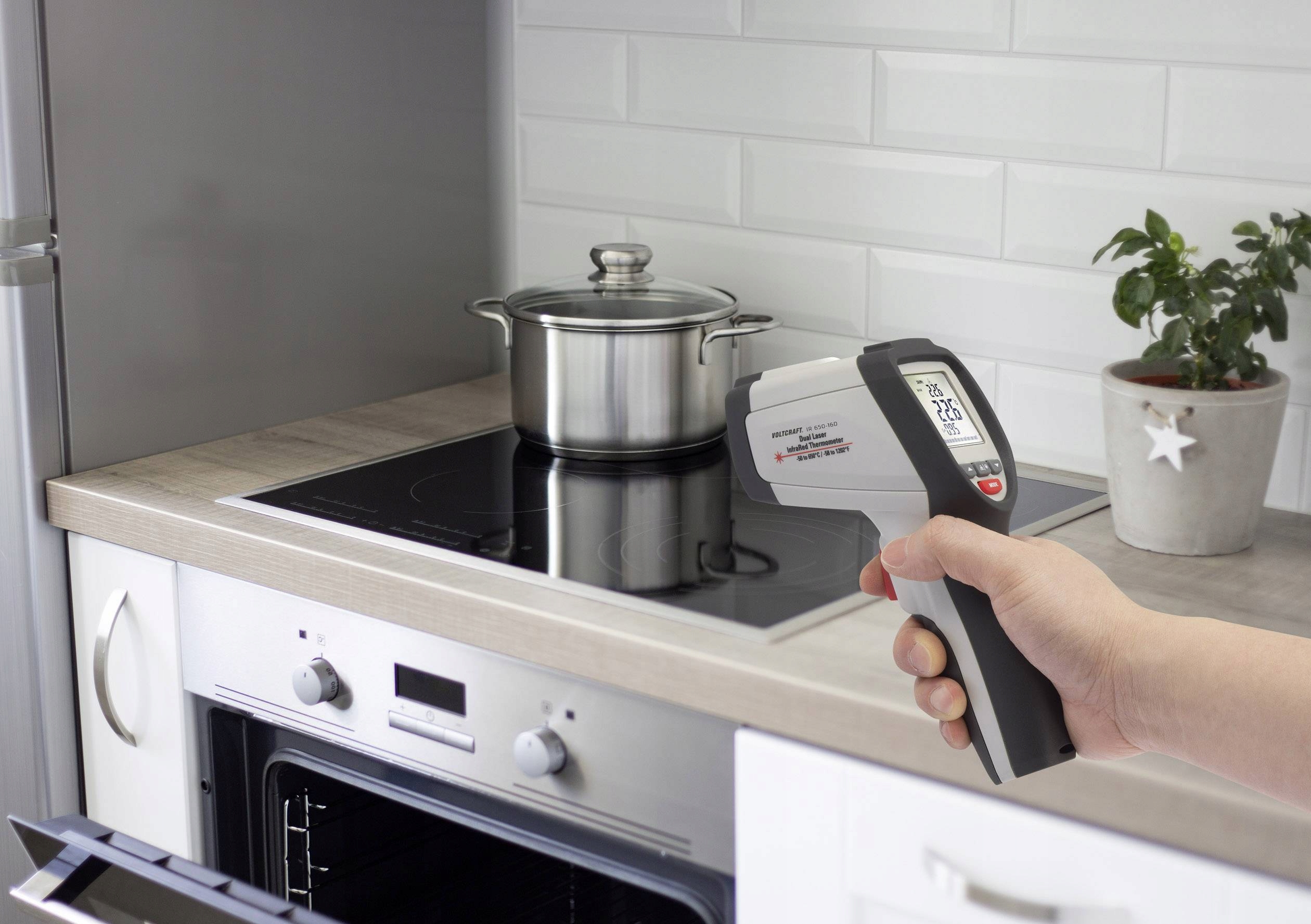 PIROMETR bezdotykowy miernik temperatury do 650stC Producent code 8000155