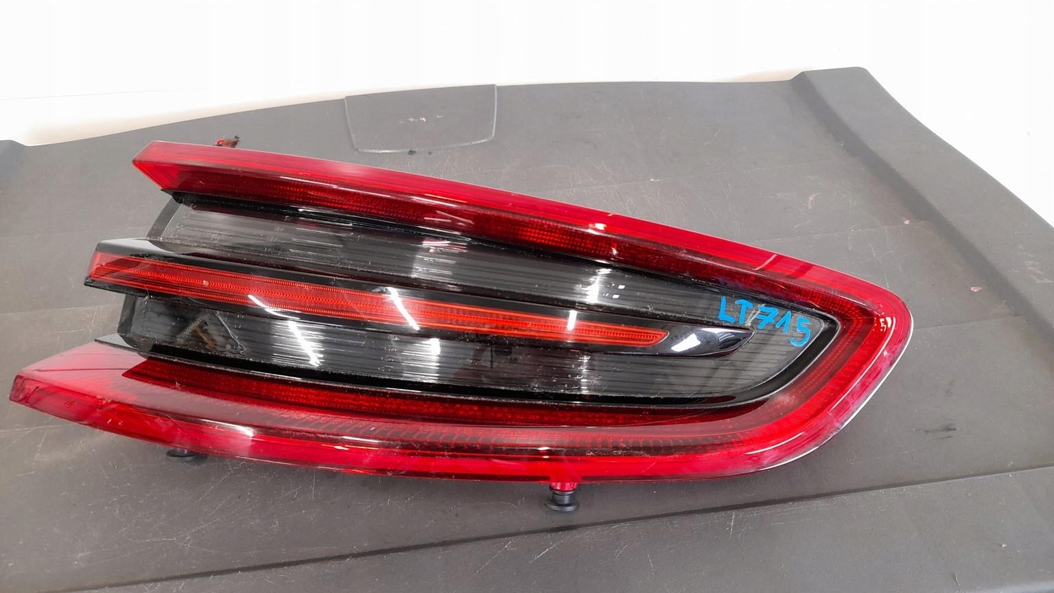 Porsche Macan 95B Rückleuchte Rearlamp - Thumbnail 1