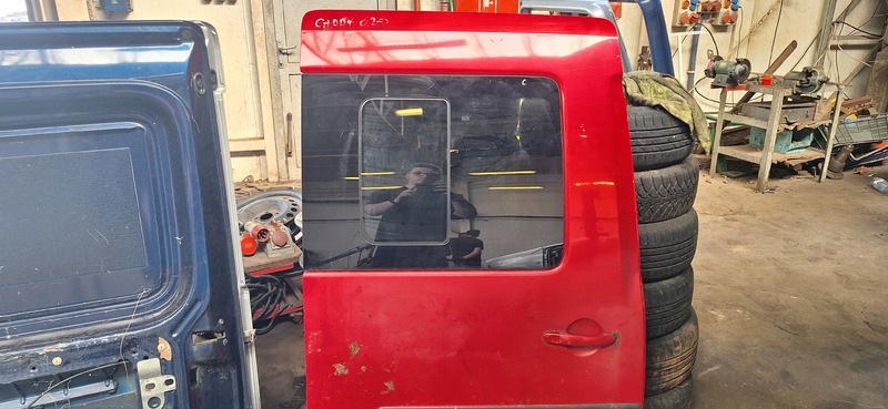 ABLAK ajtó VW Caddy 04- tolóajtó