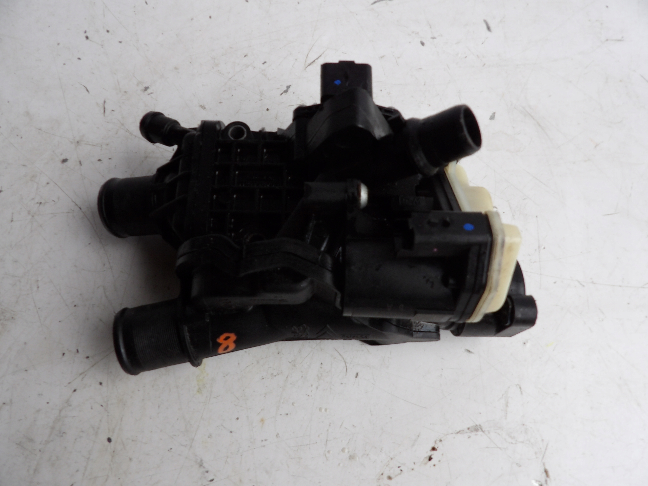 OBUDOWA TERMOSTATU PEUGEOT CITROEN 9804160380