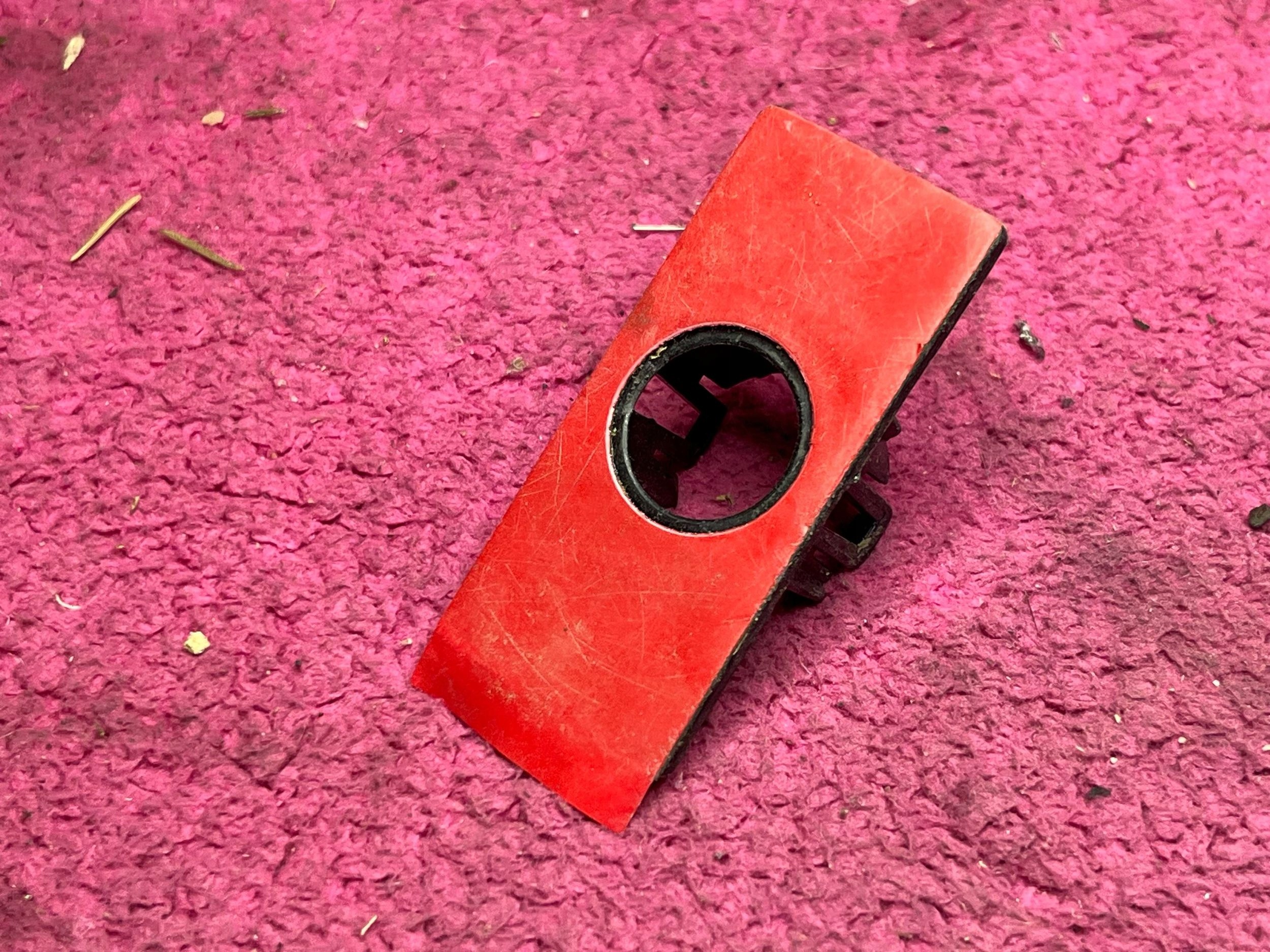 bracket of the sensor PDC rear part Volkswagen Crafter 7C0919491A