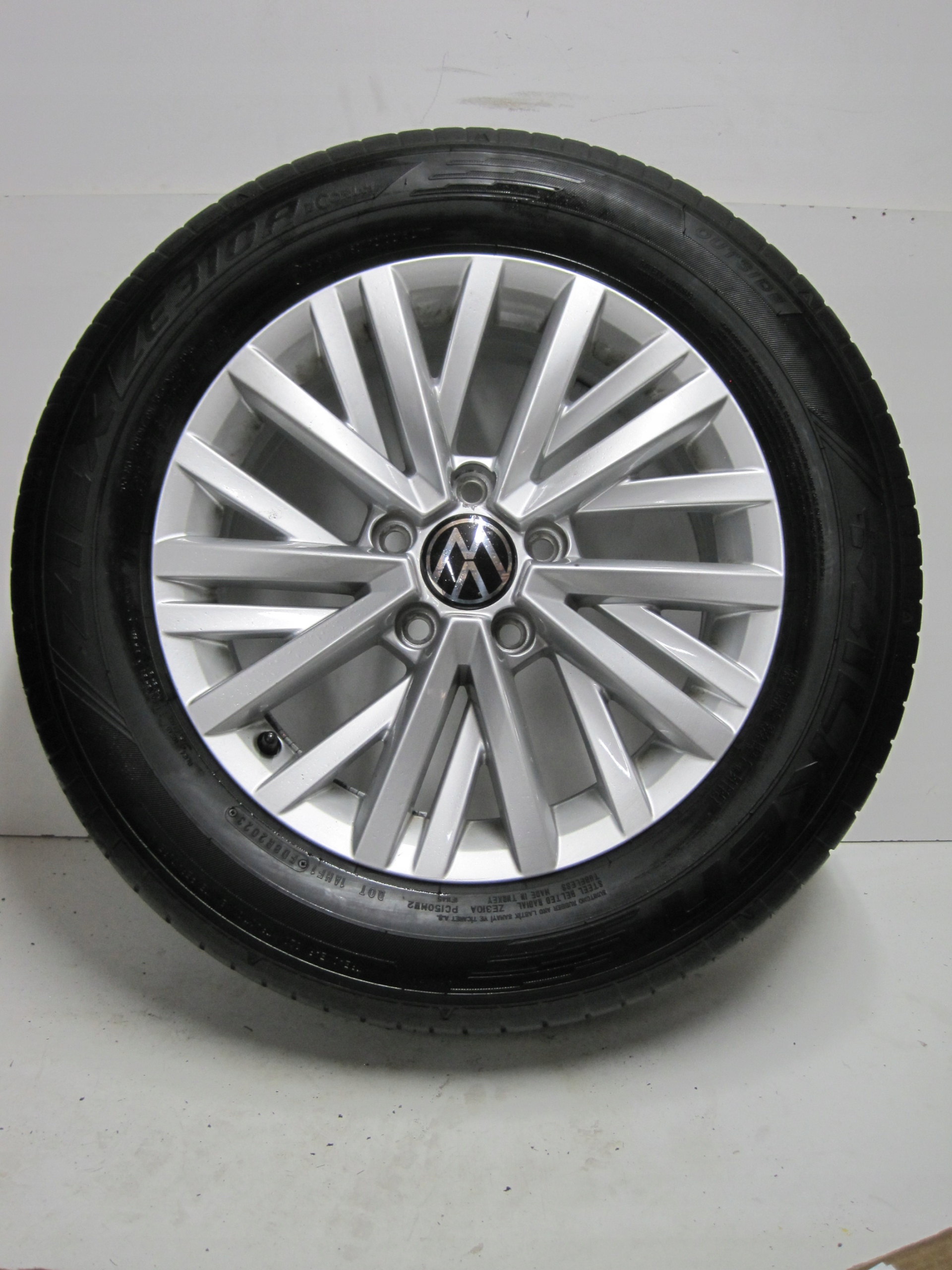 wheels discs tyres VW T-ROC 2GA R16 3MM