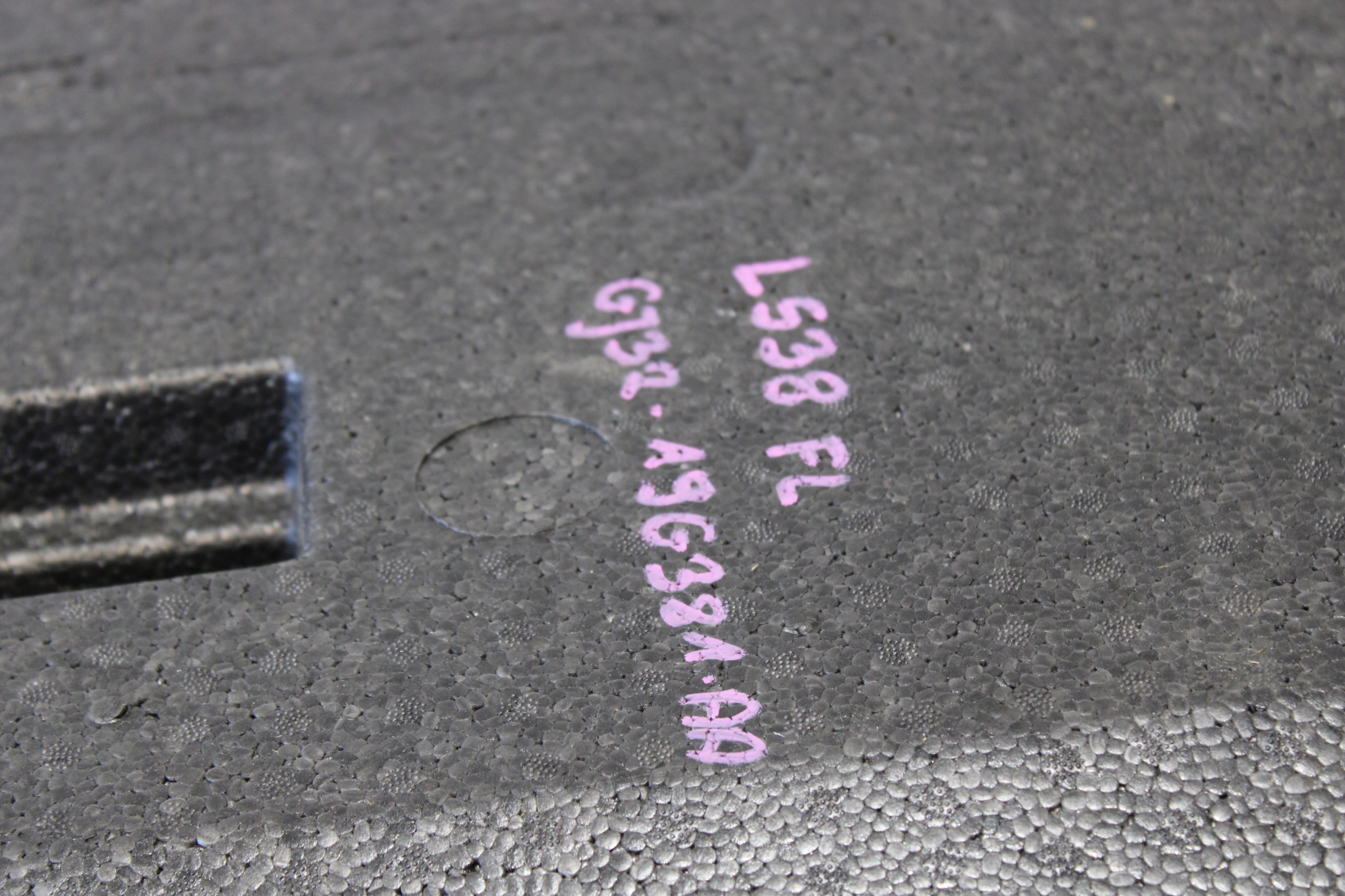 polystirene boot GJ32-19G381-AA LAND ROVER EVOQUE LIFT L538