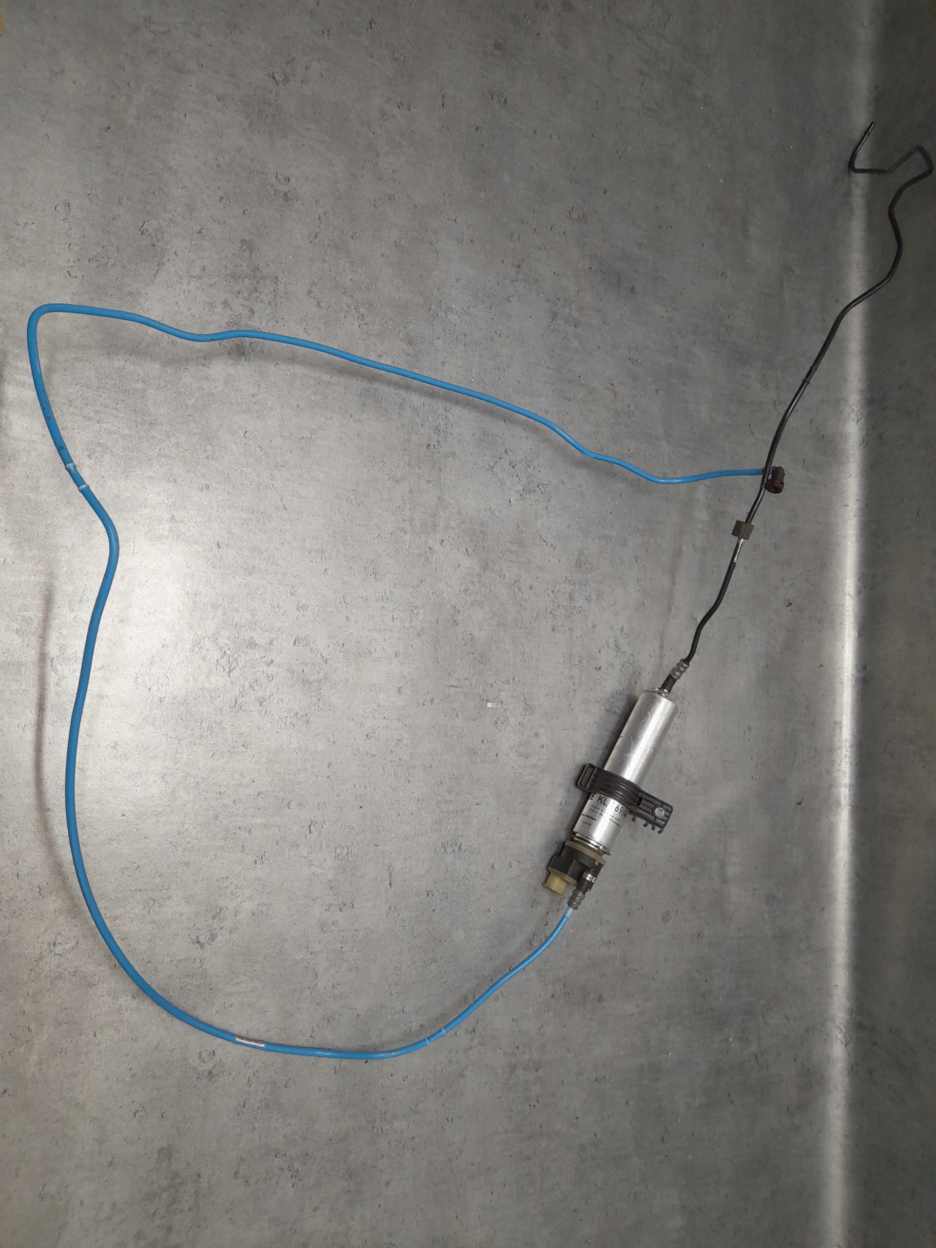 8572519 - Подогреватель топливного фильтра BMW F10 F11