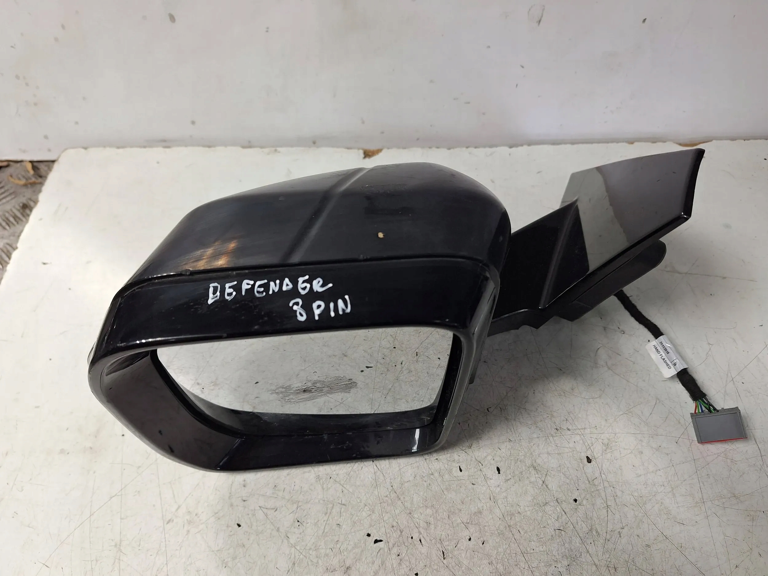 mirror left Land Rover Defender II L633 19- 8PIN