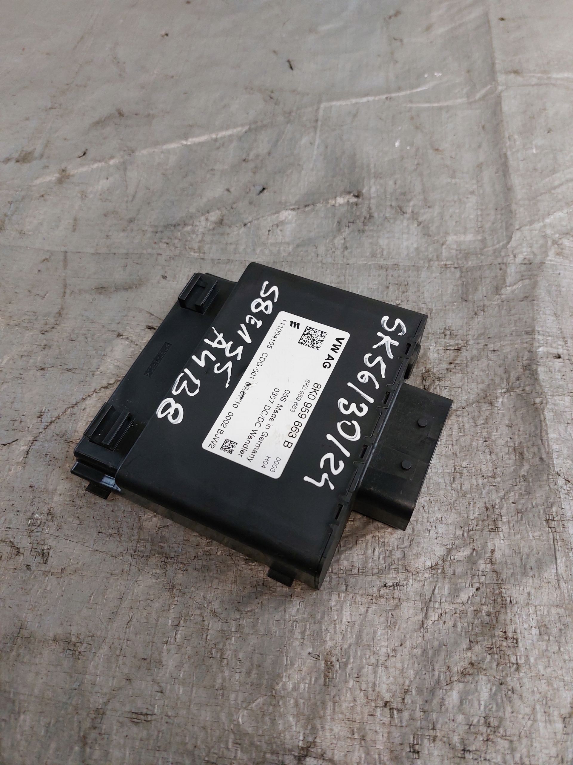 modul STABILIZATOR napětí AUDI A4 B8