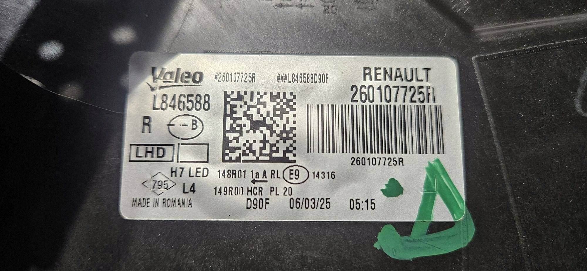 Reflektor rechts seite Dacia Duster III 260107725R