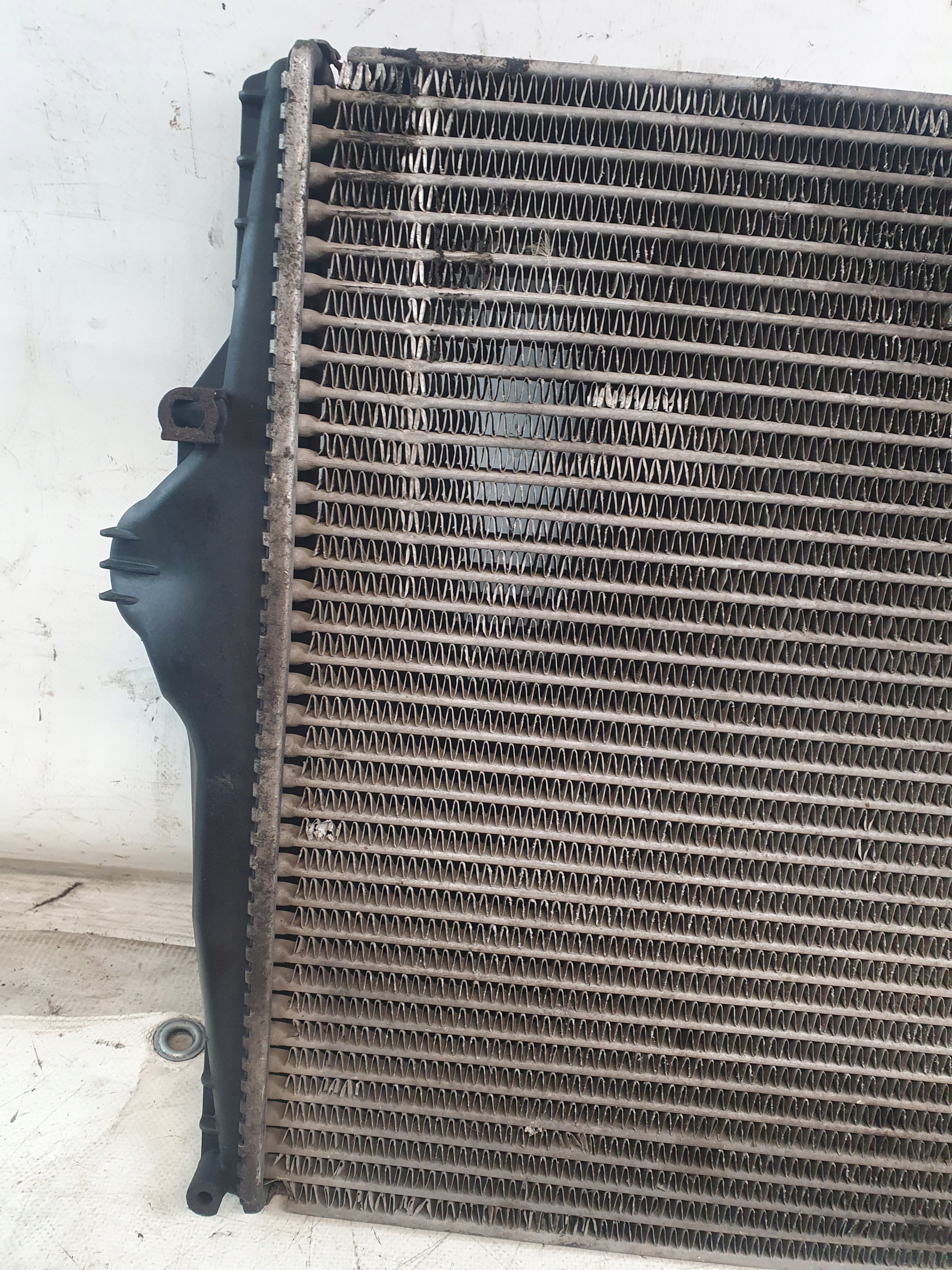 intercooler radiator OE 8671694 VOLVO V70 II 2.5T