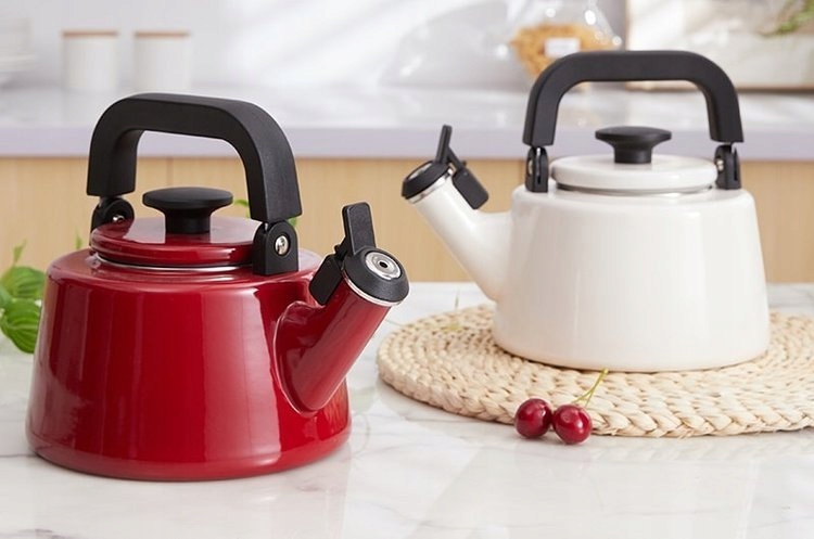 FORCHETTO Czajnik EMALIOWANY Moderno 2,1L CZERWONY Pojemność 2.1 l