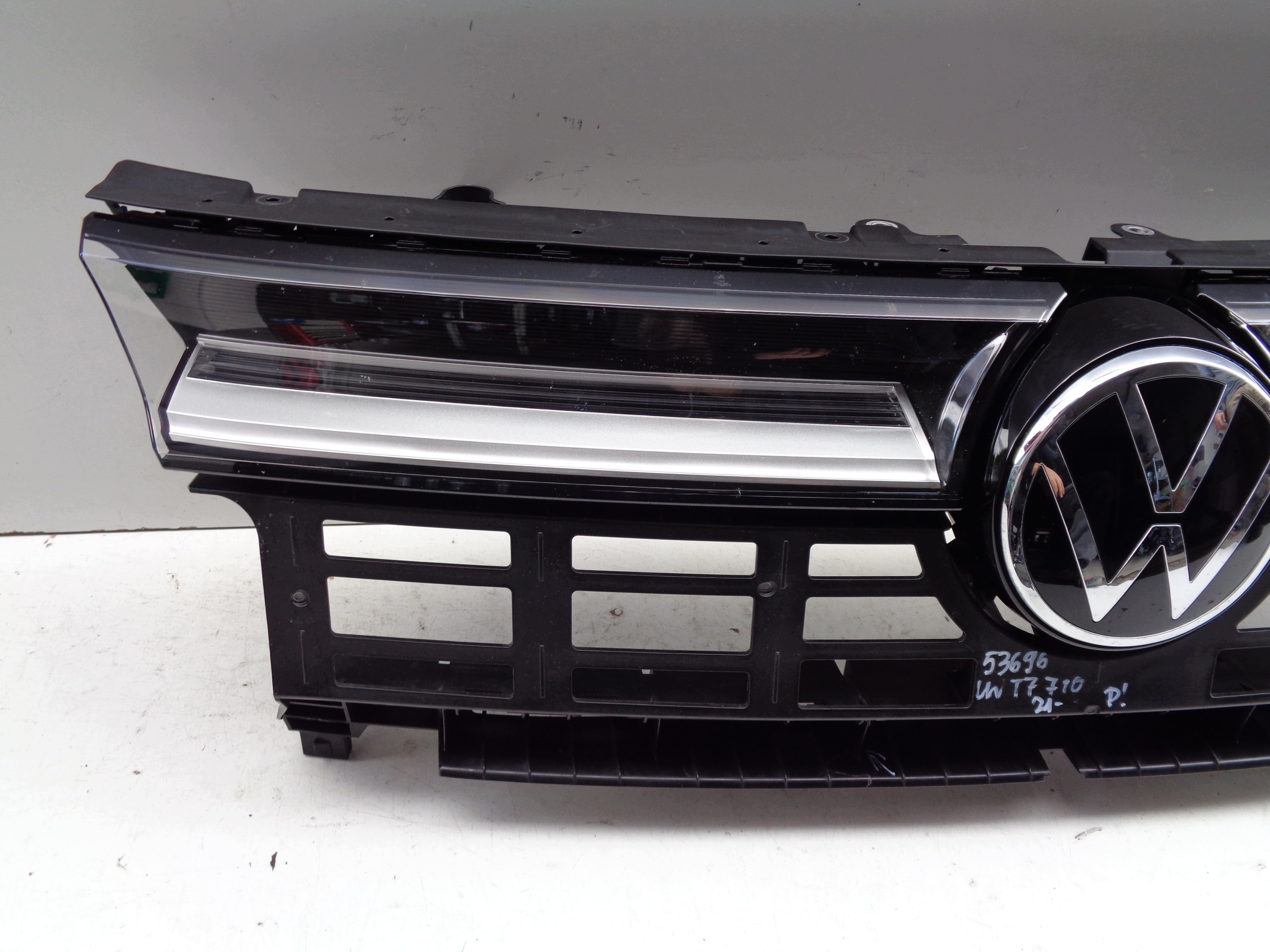 grille VW T7 7T 7T0 21- NR 53696