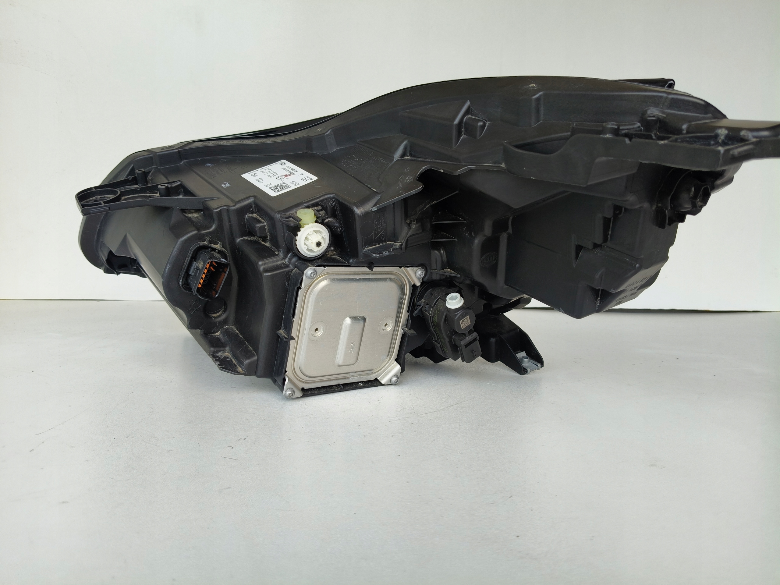 light right REFLEKTOR RENAULT CAPTUR II 19- FULL LED