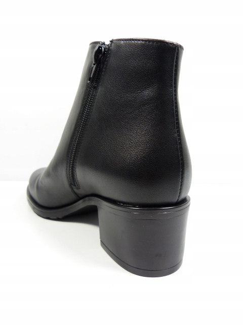 Czarne skórzane klasyczne botki sztyblety Sala 37 Rozmiar 37