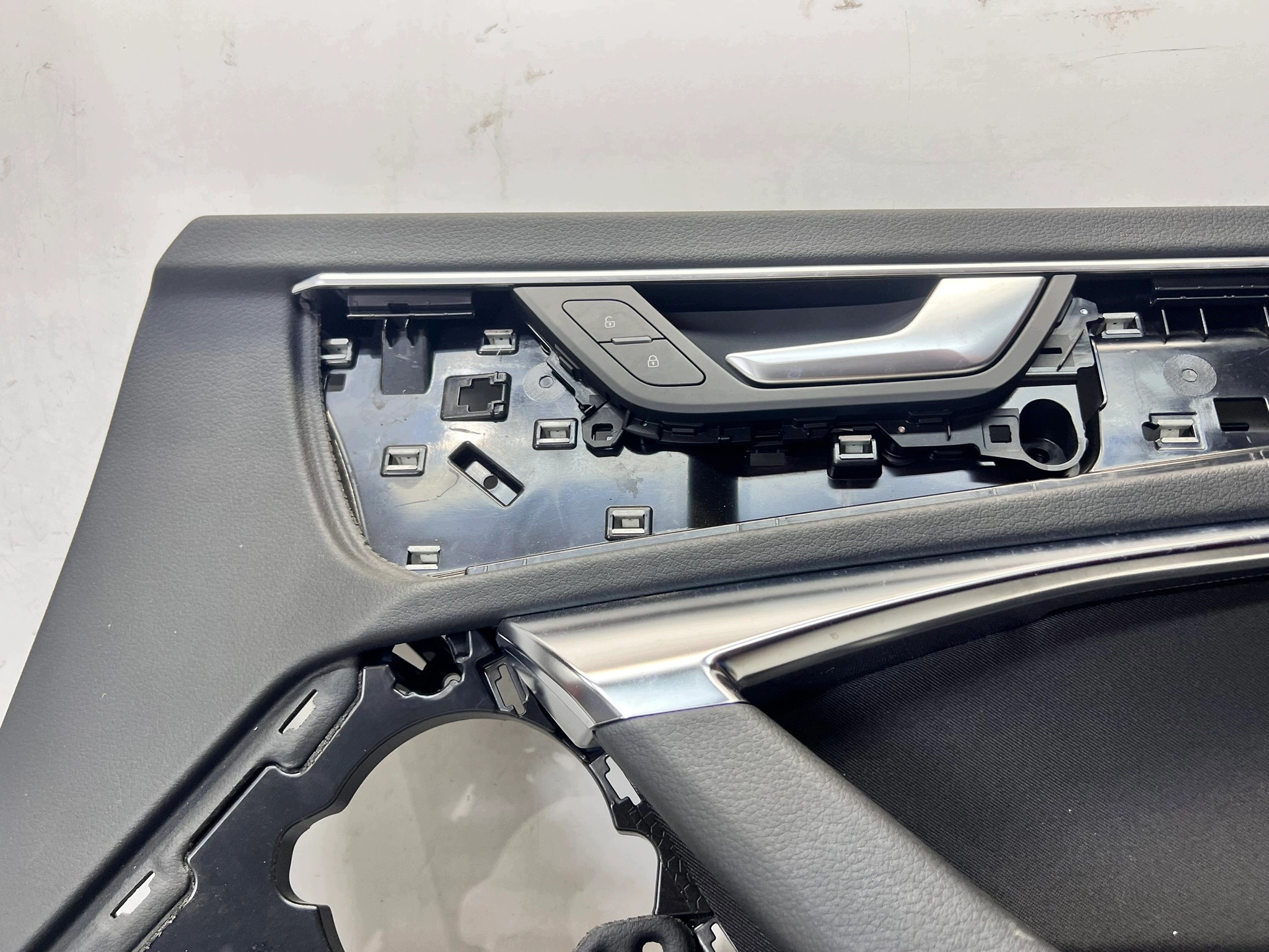 side door right front AUDI A6 C8 4K1867106B QQ2