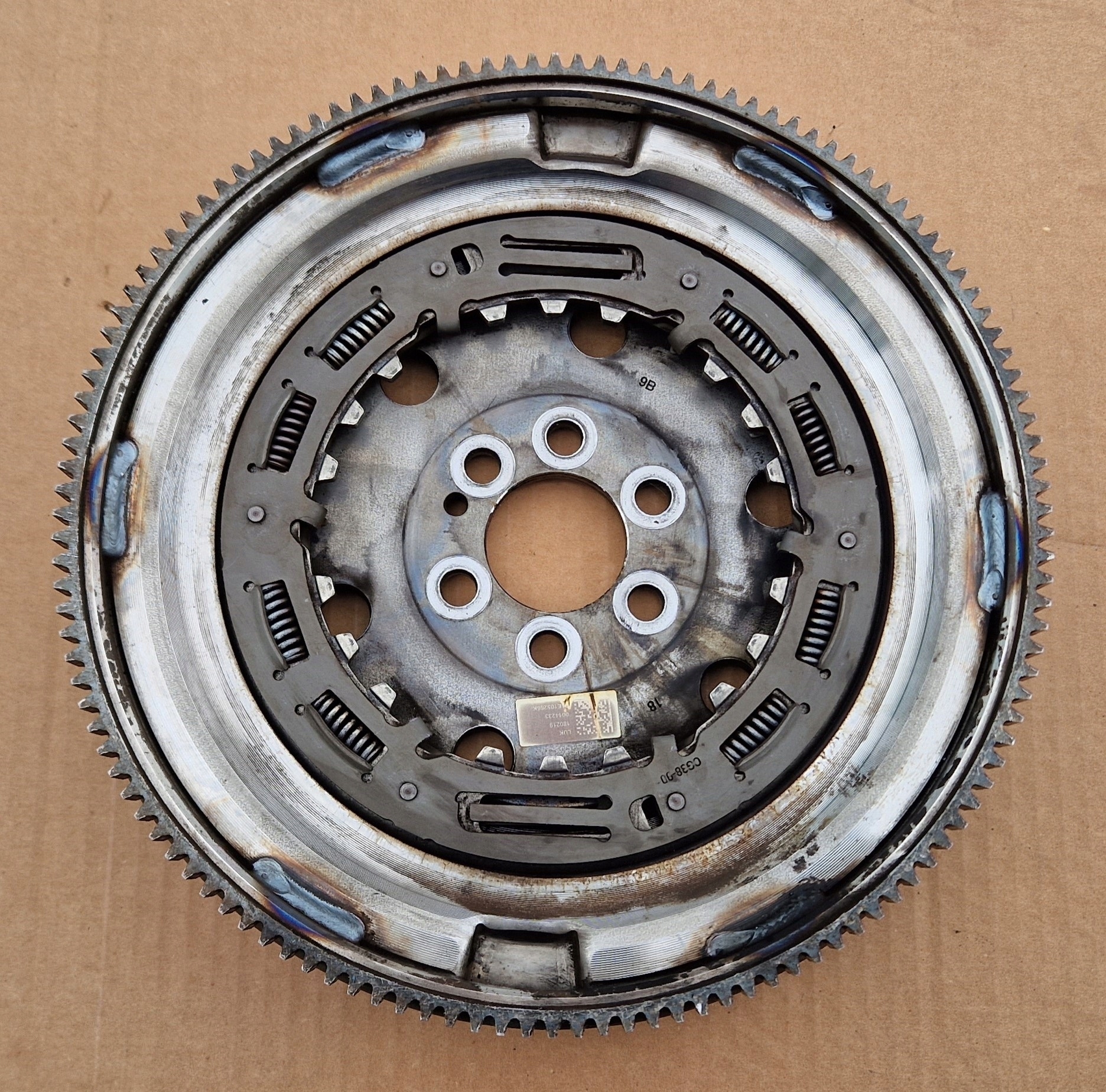 wheel flywheel 04E105266K VW SKODA AUDI IDEAL