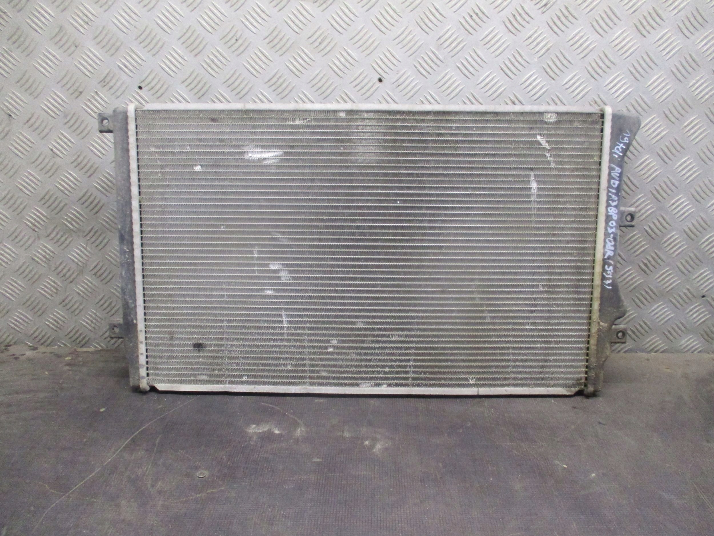 радиатор охлаждения воды Audi A3 8P 03-08R