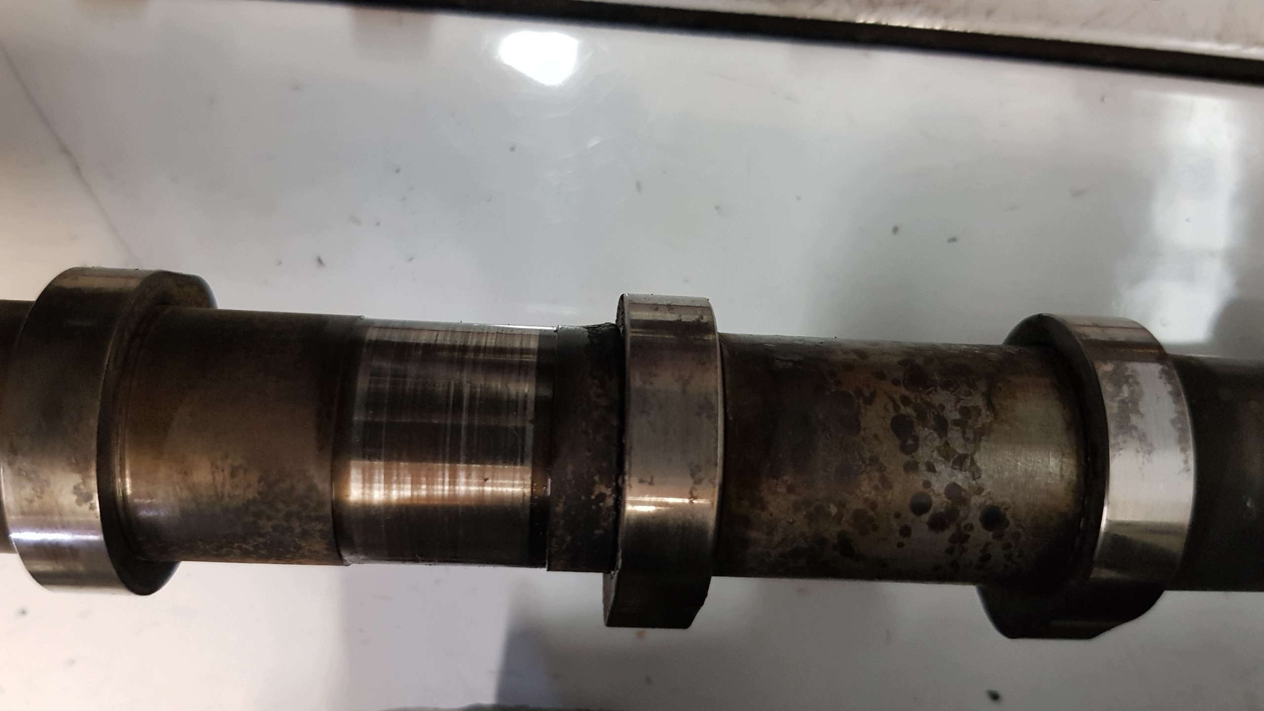 BMW 1 E87 2.0D N47D20 hlava vačky 7812603