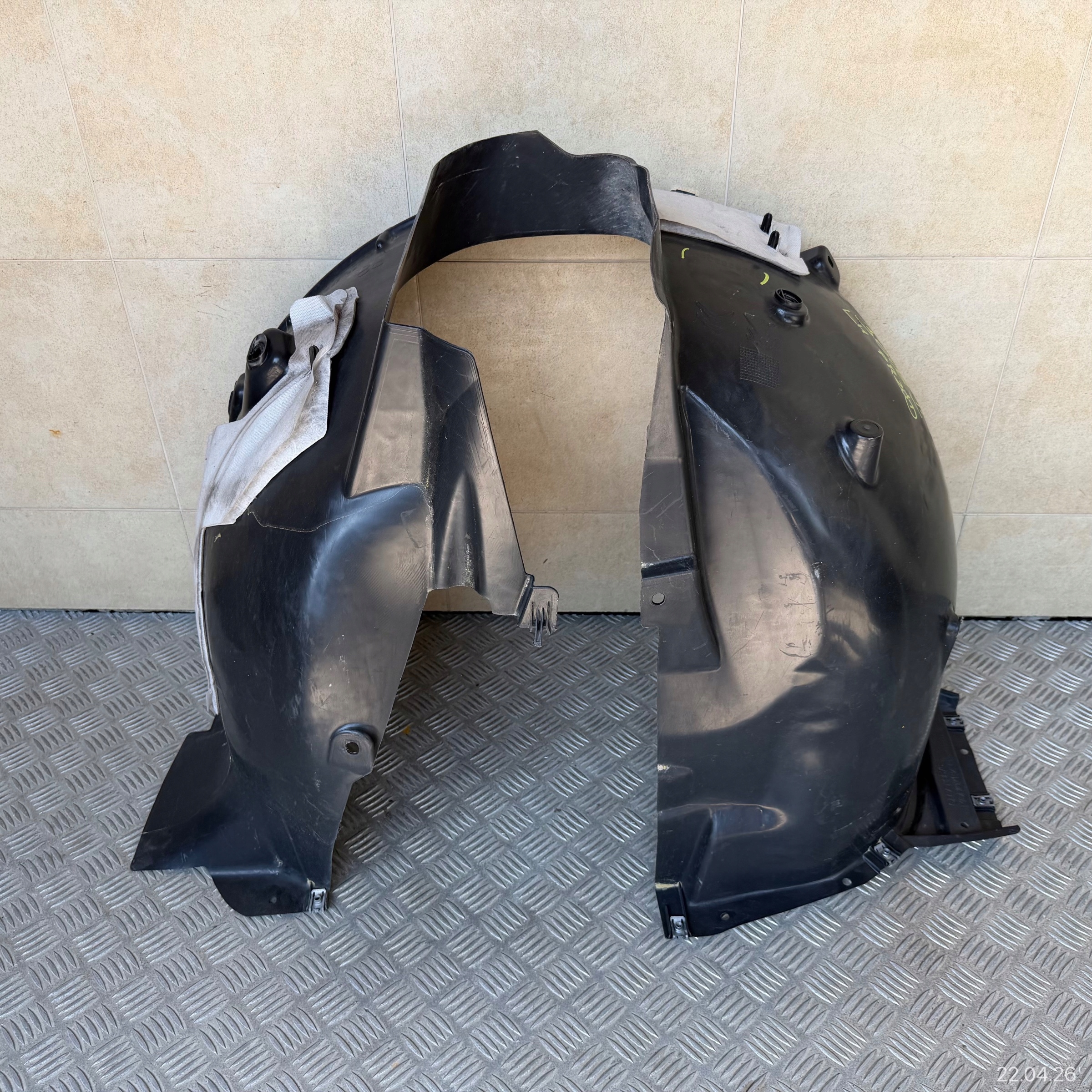 mudguard front left PEUGEOT 3008 II 9825282080