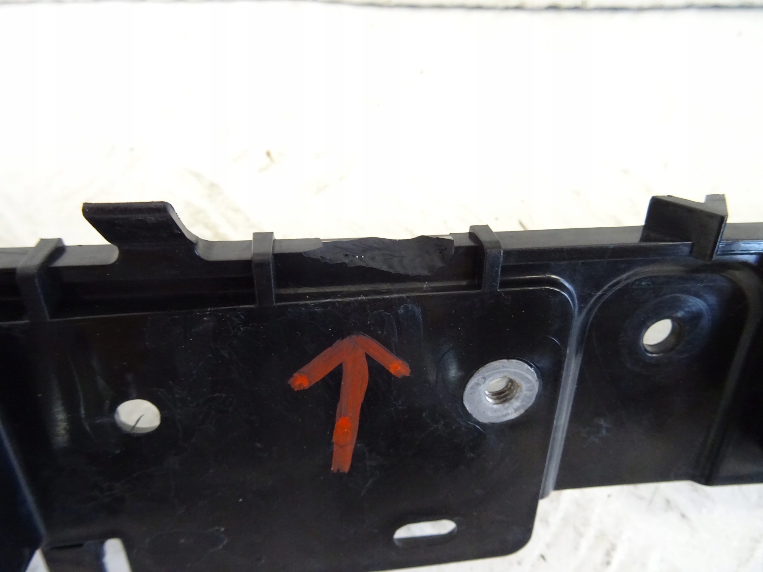TESLA 3 Support Support plaque Pare choc Arrière Arrière