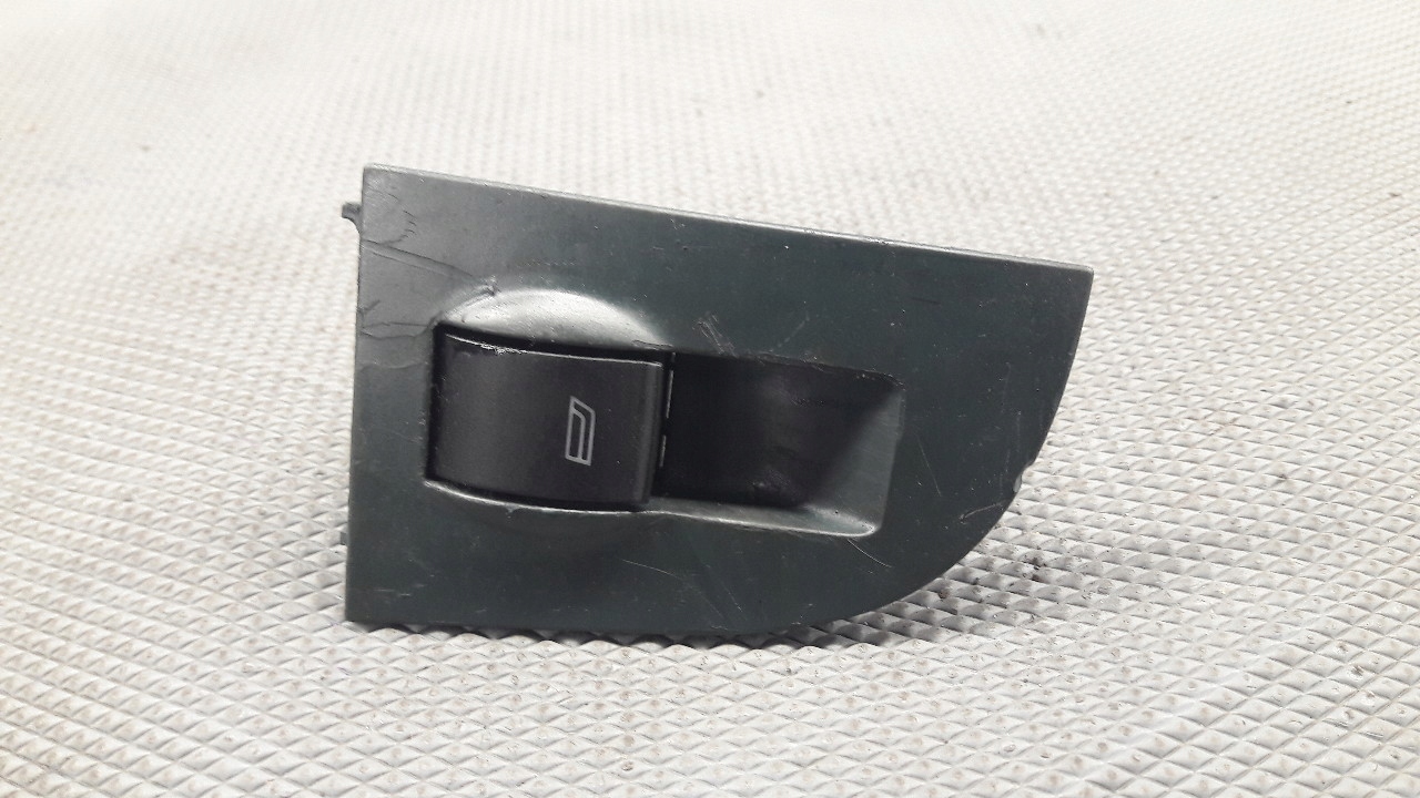 4B0959855 przelacznik drzwi lewy tyl AUDI A6 C5