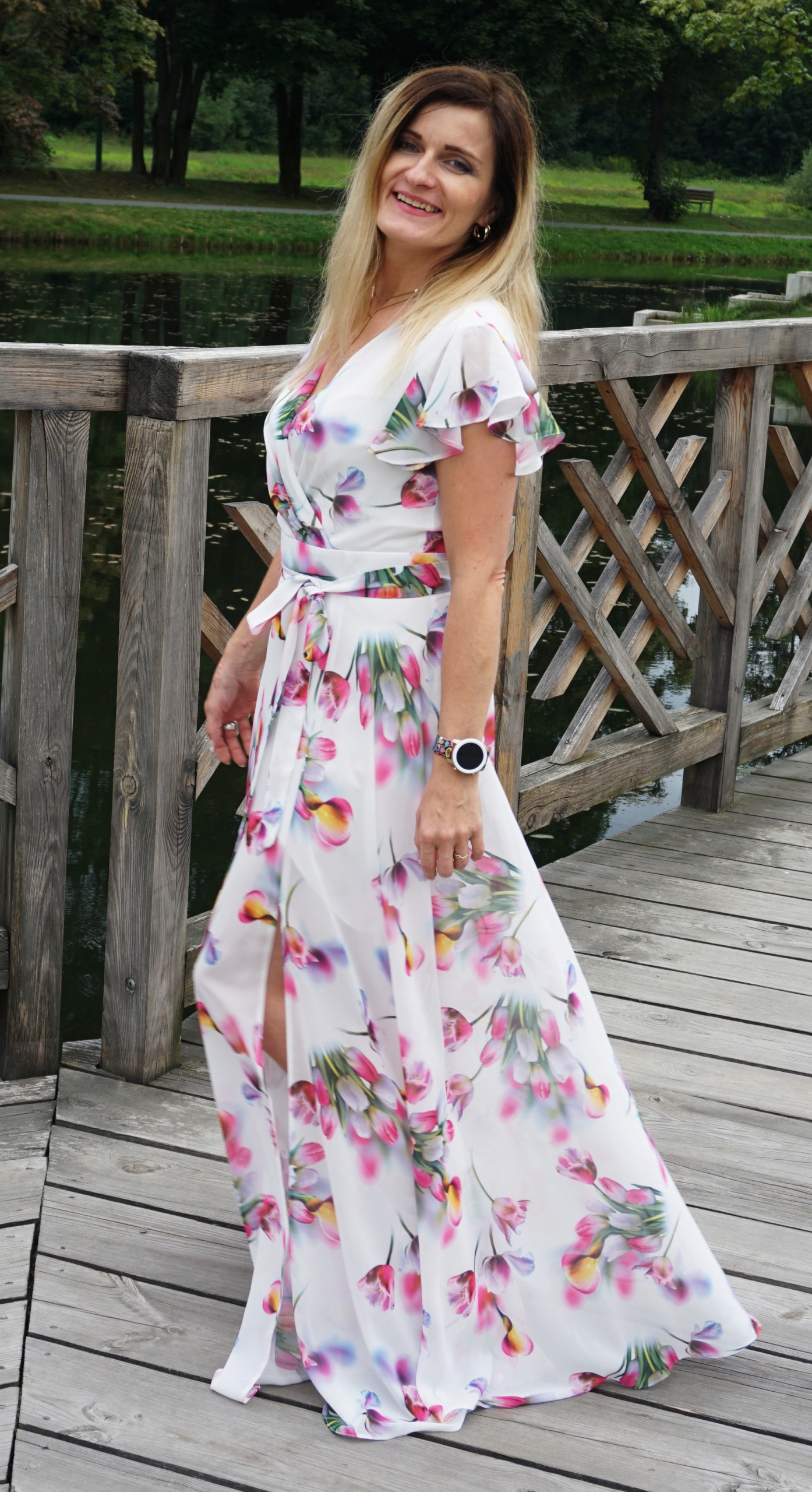 SUKIENKA DŁUGA ZWIEWNA TULIPANY SZEROKI DÓŁ r. 44 Styl szyfonowa