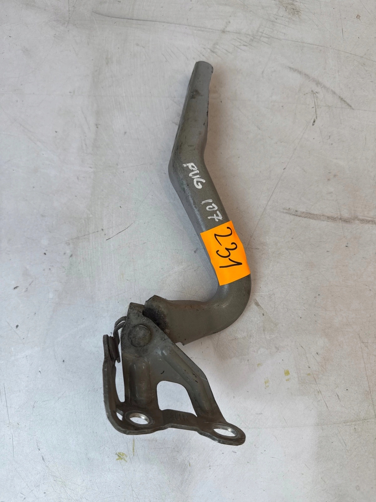 hinge bonnets front front right Citroen C1 Aygo Peugeot 107