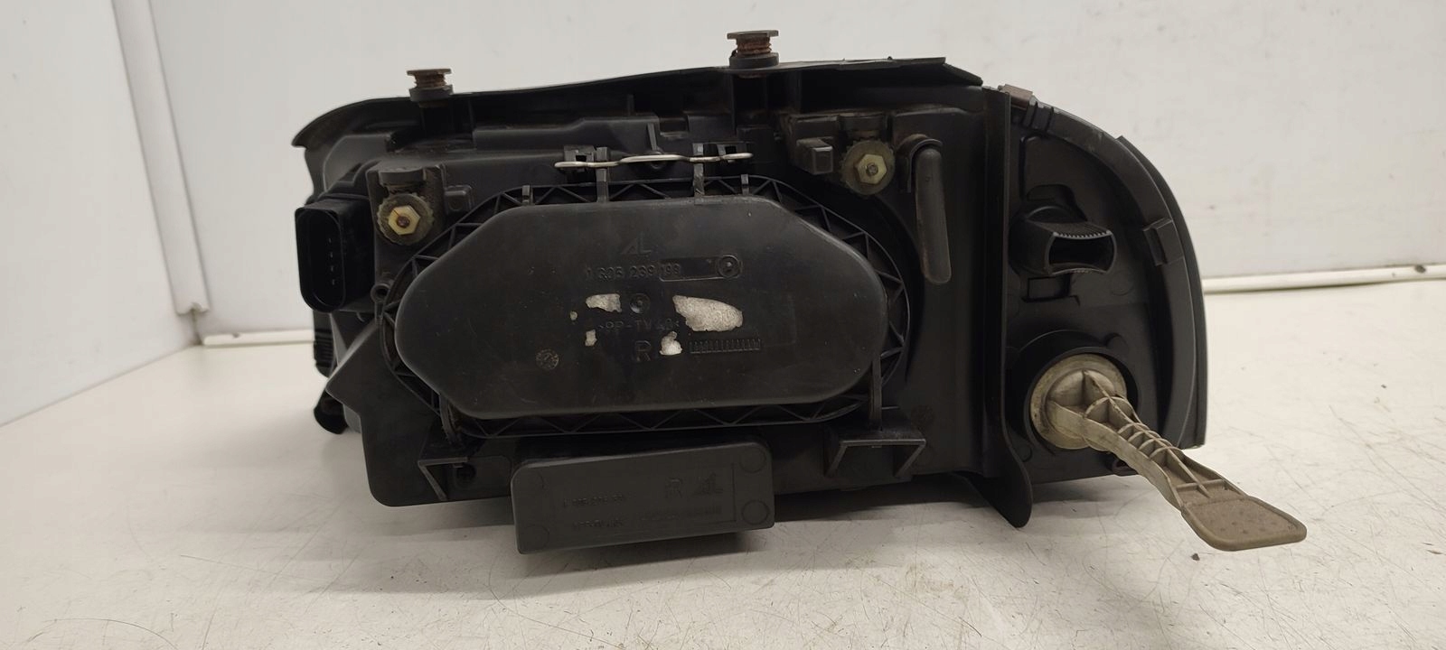 light front front right VW Sharan and LIFT