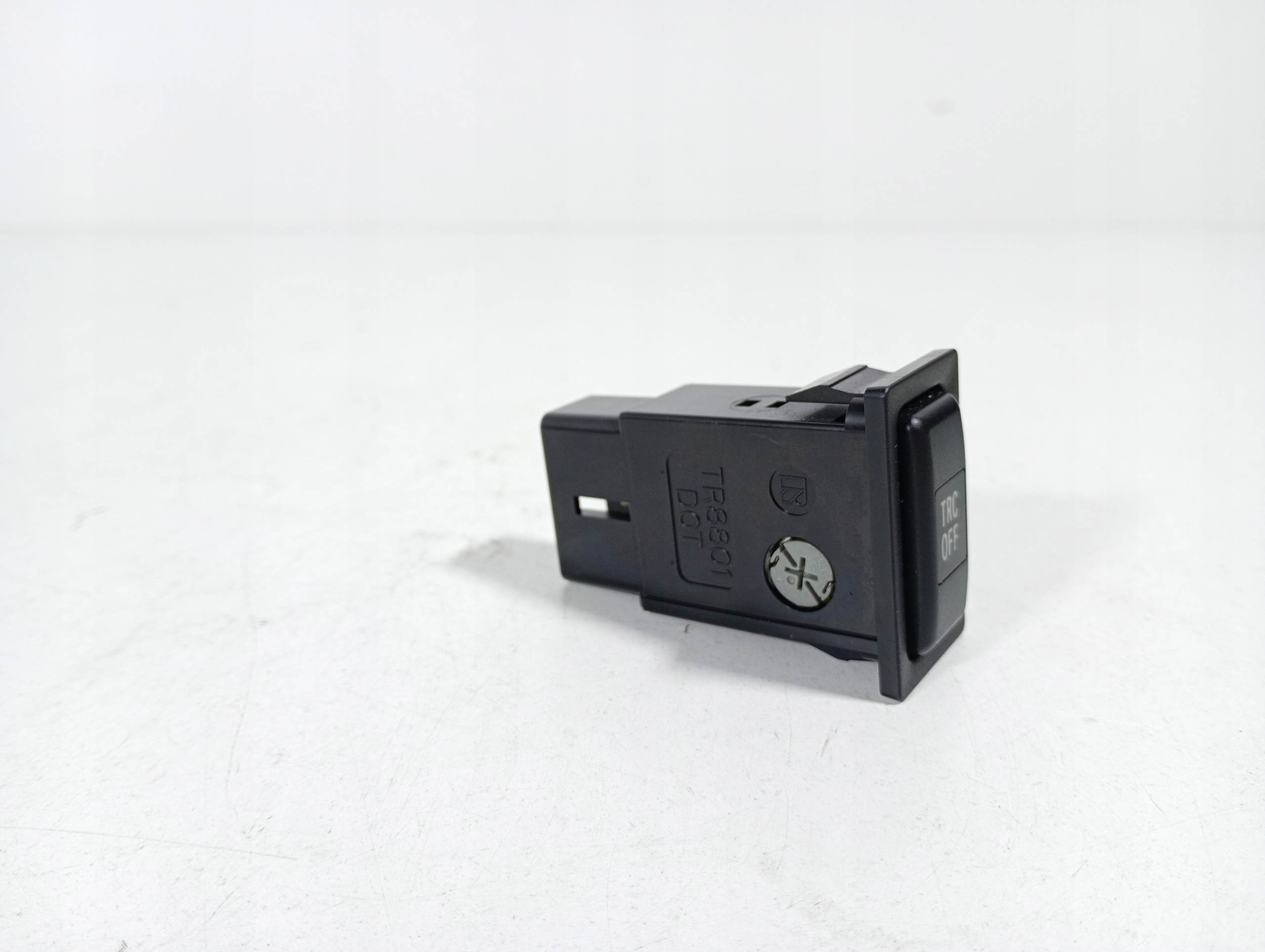 Toyota Avensis T25 03-08 switch switch button TRC OE TR8801